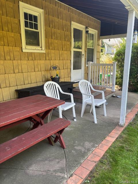 #9 photo, 545 6th Avenue, New Hyde Park , NY 11040