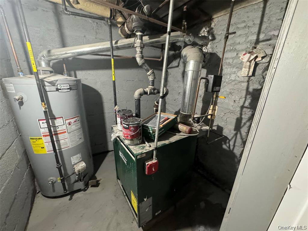 #4 photo, 152 Evans Avenue, Freeport , NY 11520