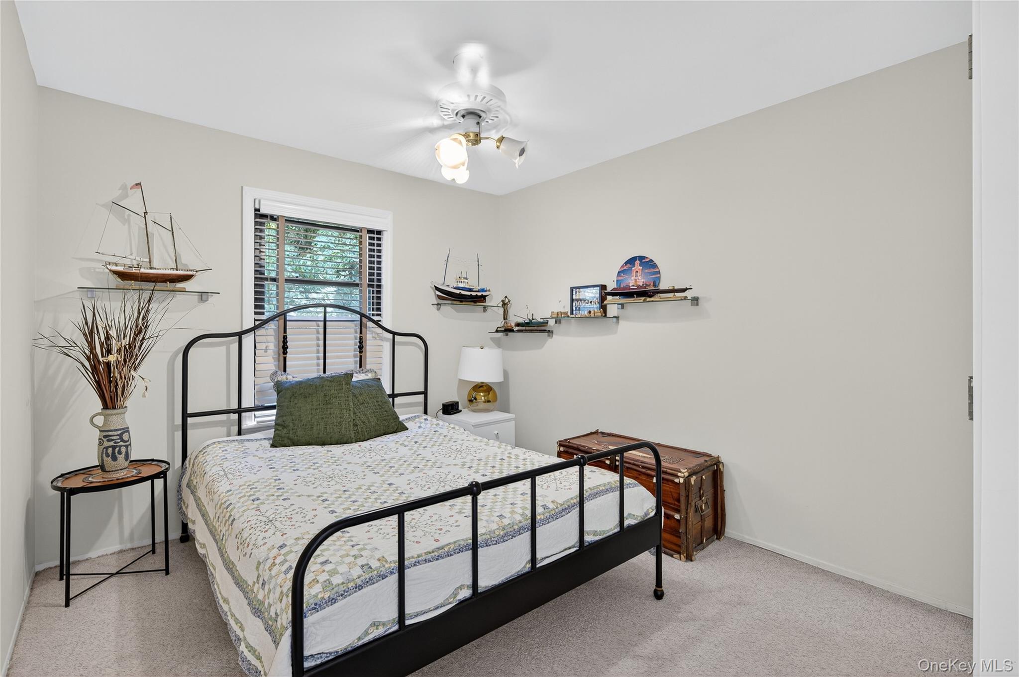 #18 photo, 12 Hampton Way, Woodbury , NY 11797