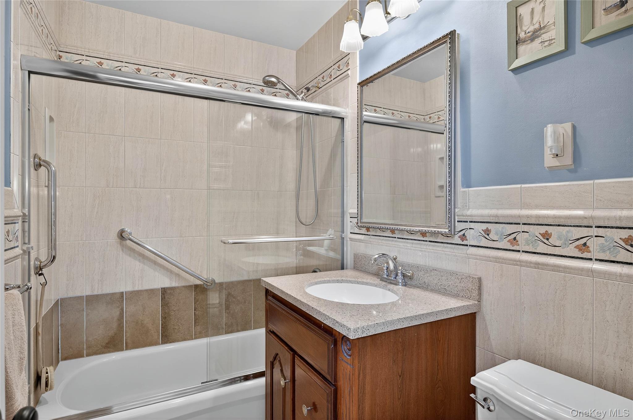 #19 photo, 12 Hampton Way, Woodbury , NY 11797