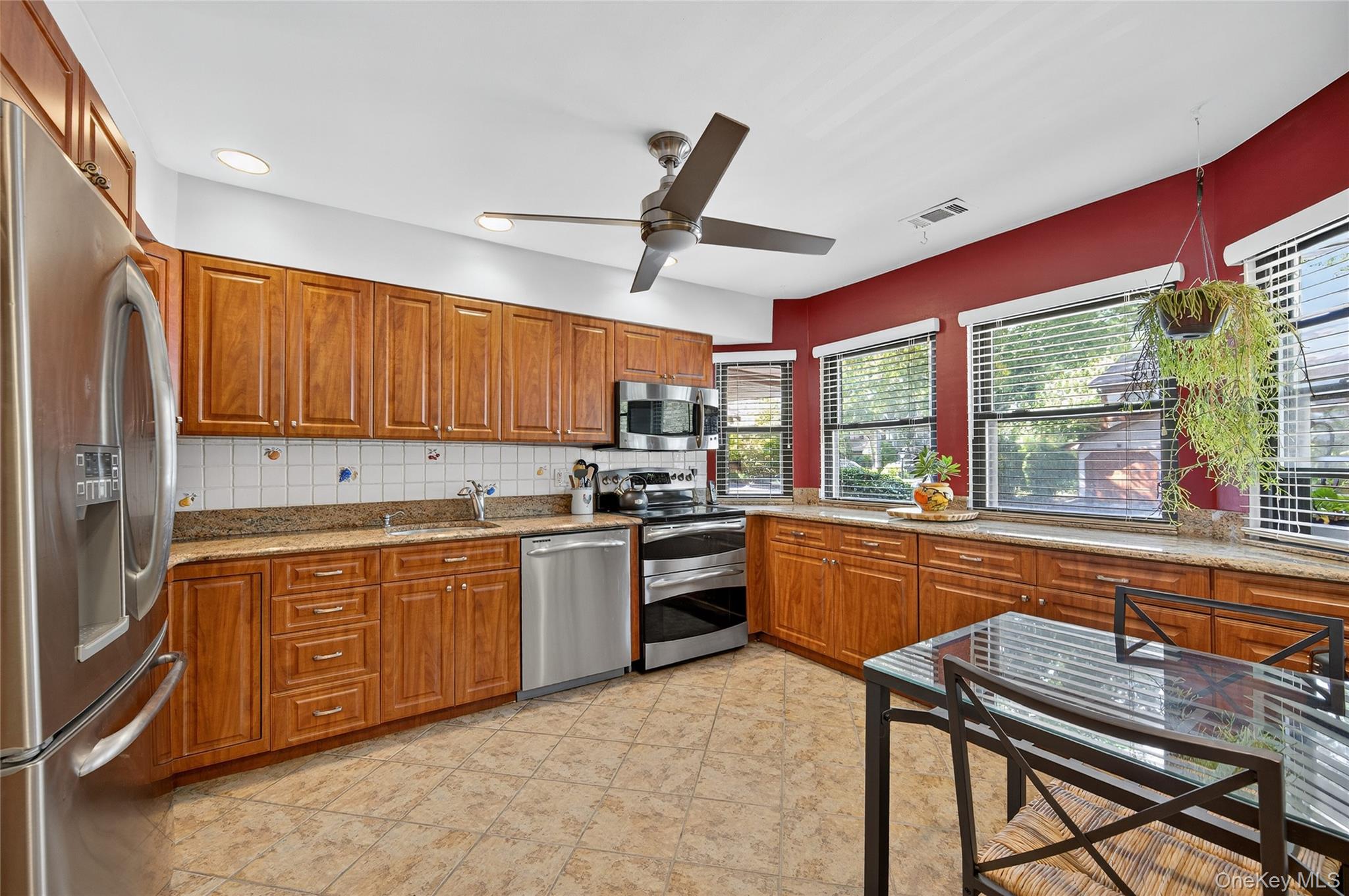 #2 photo, 12 Hampton Way, Woodbury , NY 11797