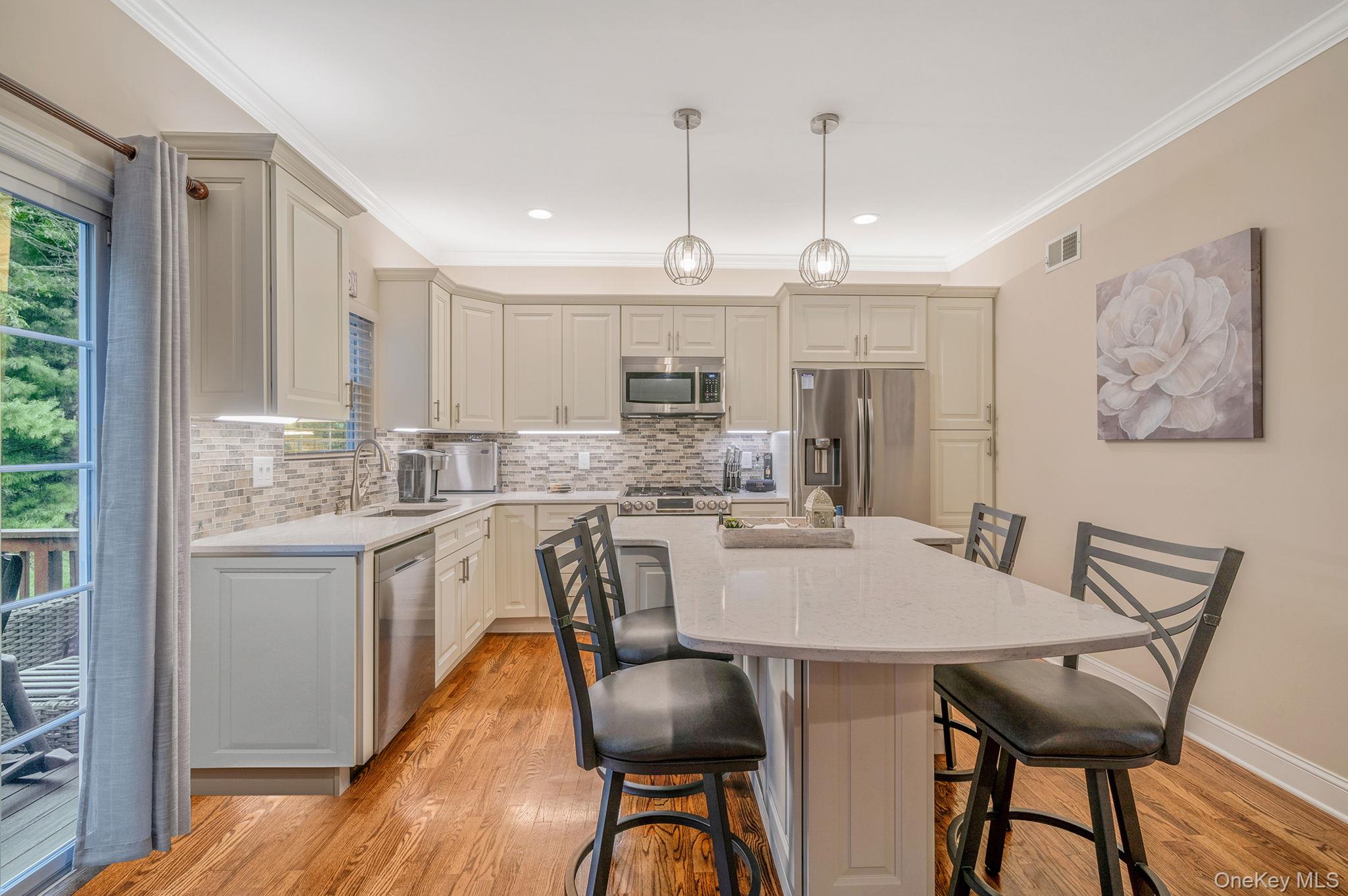 #8 photo, 6 Arielle Court, Hauppauge , NY 11749