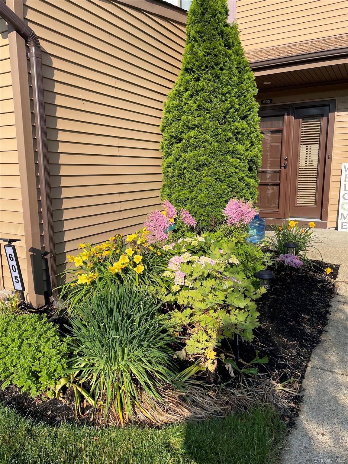 #1 photo, 100 Daly Boulevard, नासाउ काउंटी Oceanside , NY 11572