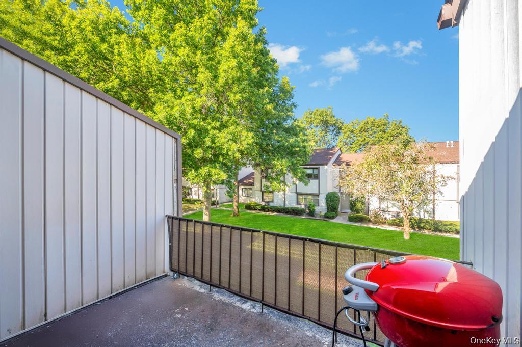 #14 photo, 63 Richmond Boulevard, #4B, Ronkonkoma , NY 11779