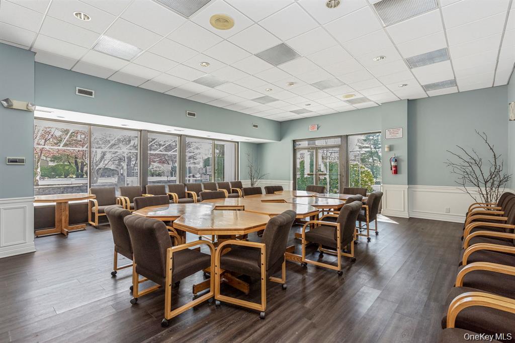 #20 photo, 63 Richmond Boulevard, #4B, Ronkonkoma , NY 11779