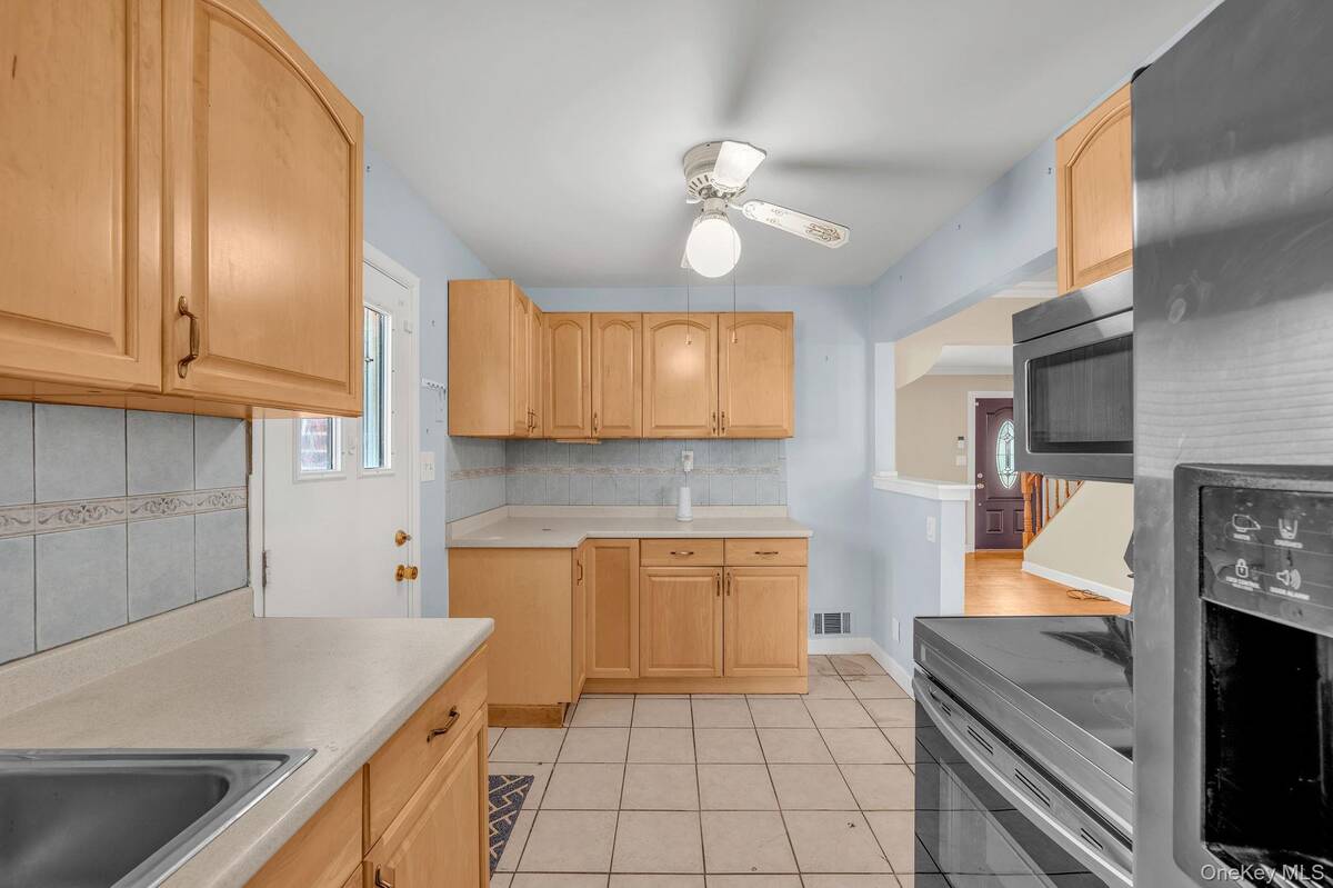 #11 photo, 55 Barbara Drive, East Meadow , NY 11554