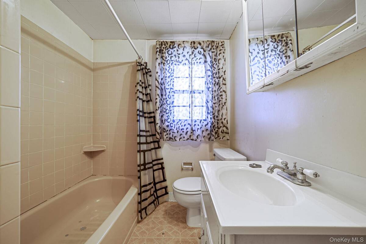 #22 photo, 55 Barbara Drive, East Meadow , NY 11554