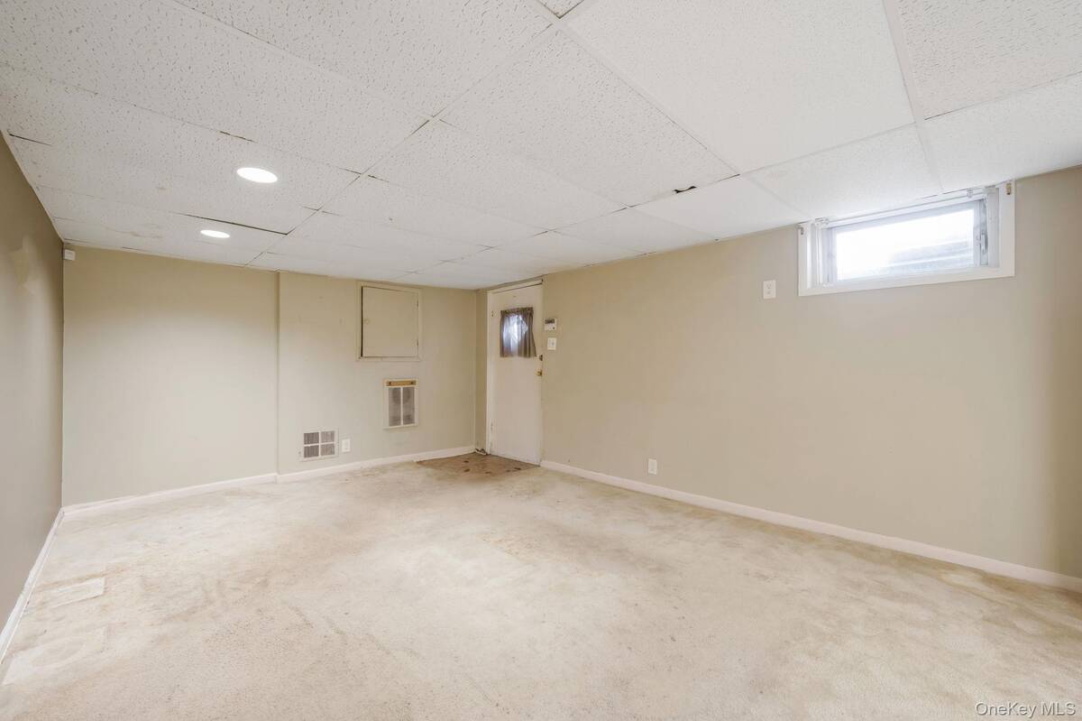 #28 photo, 55 Barbara Drive, East Meadow , NY 11554