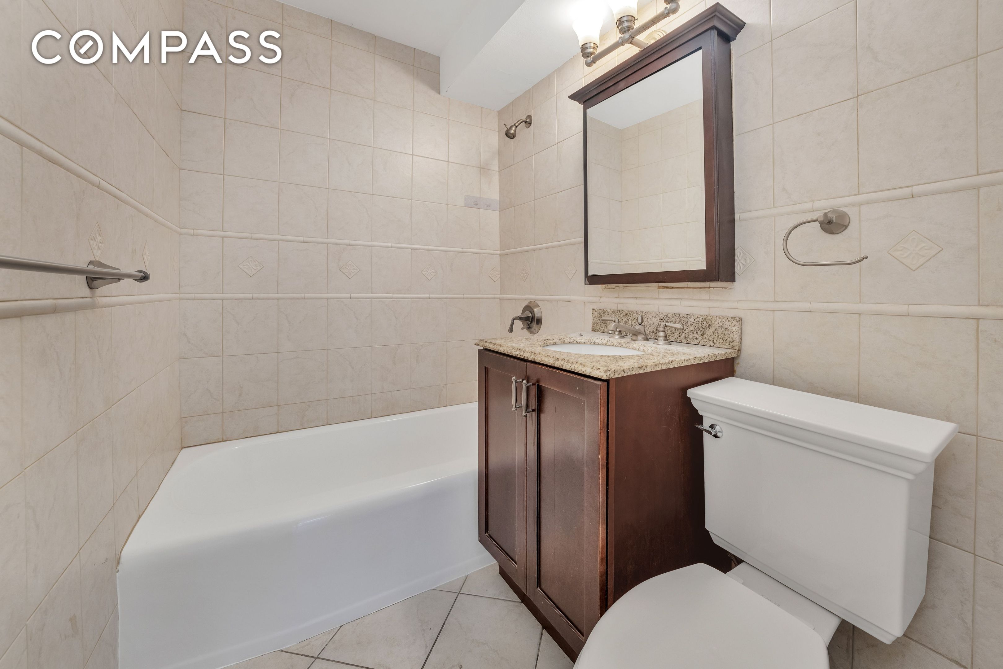 #5 photo, 235 E 57th Street, Midtown East , NY 10022