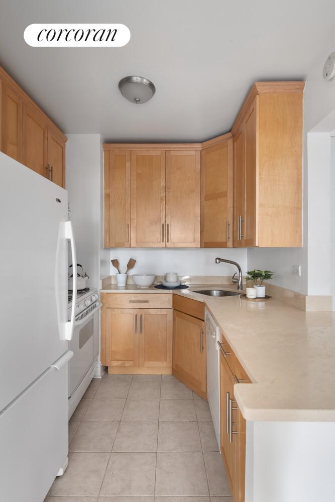 #6 photo, 150 E 85TH Street, Upper East Side , NY 10028