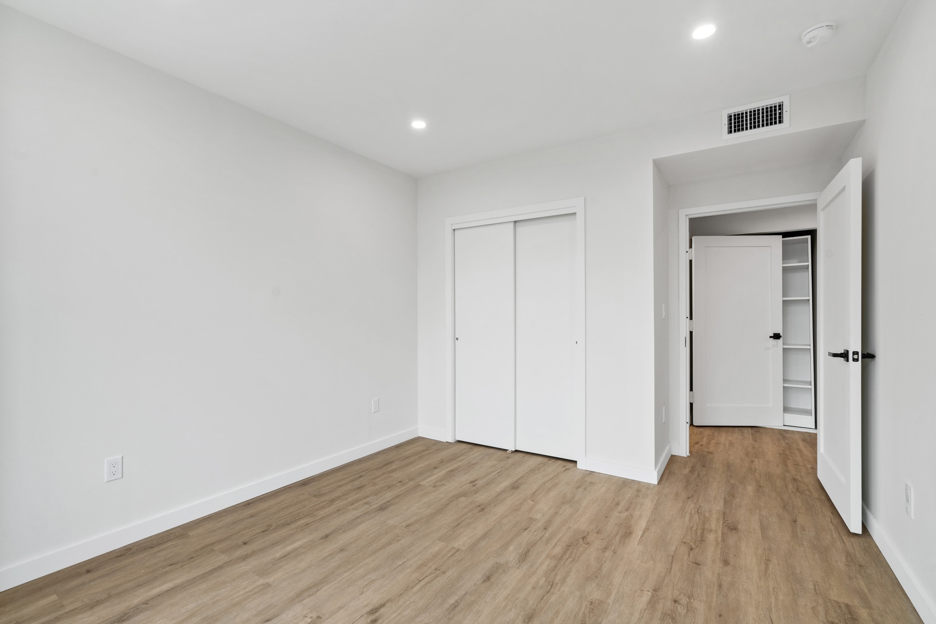 #6 photo, Astoria, Astoria , NY 11106