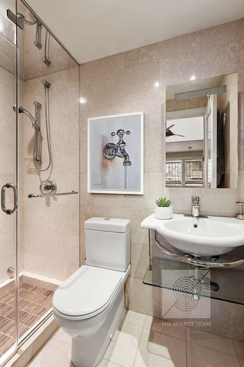 #9 photo, 312-314 E 50th Street, マンハッタン Turtle Bay , NY 10022