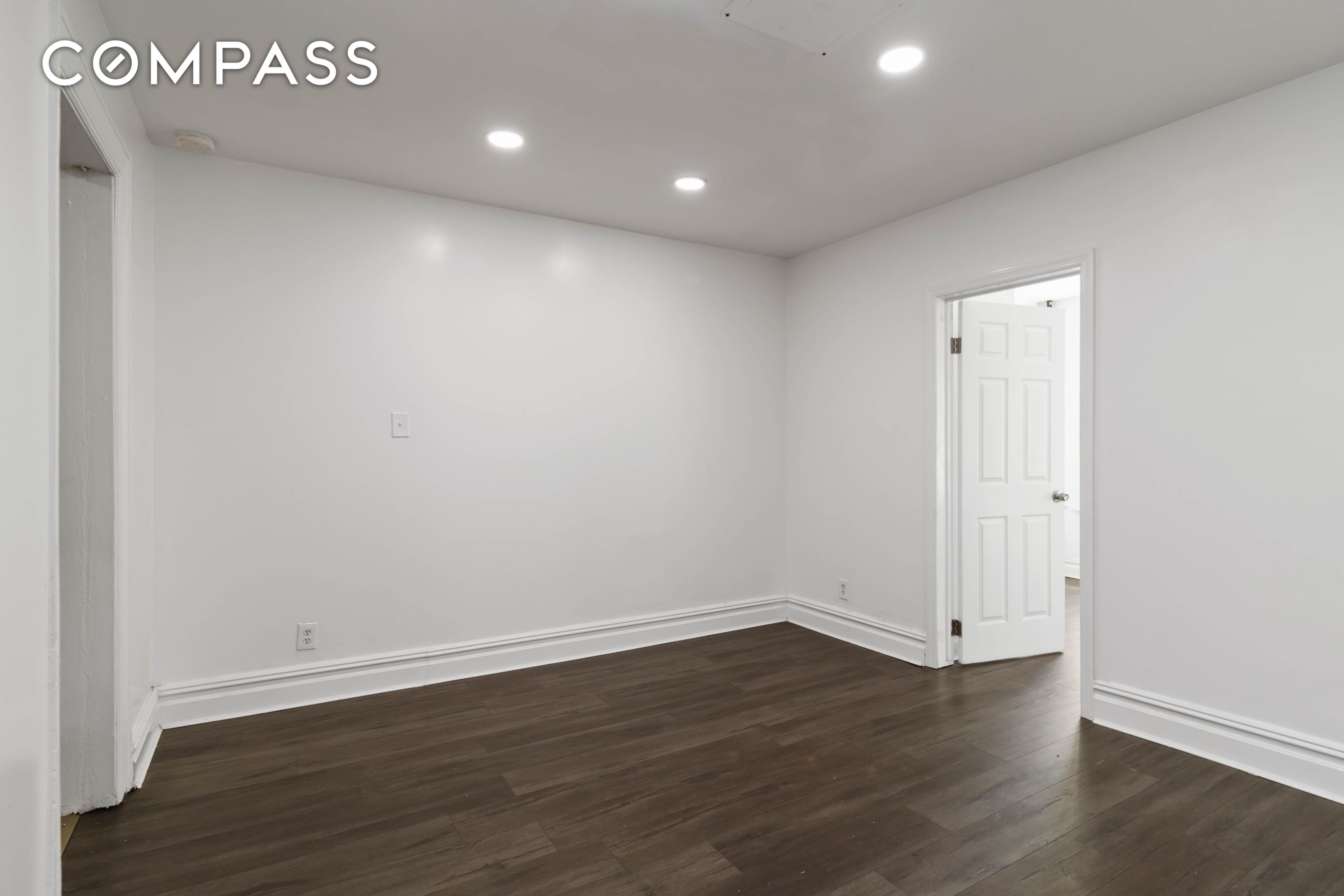 #8 photo, Astoria, Astoria , NY 11103