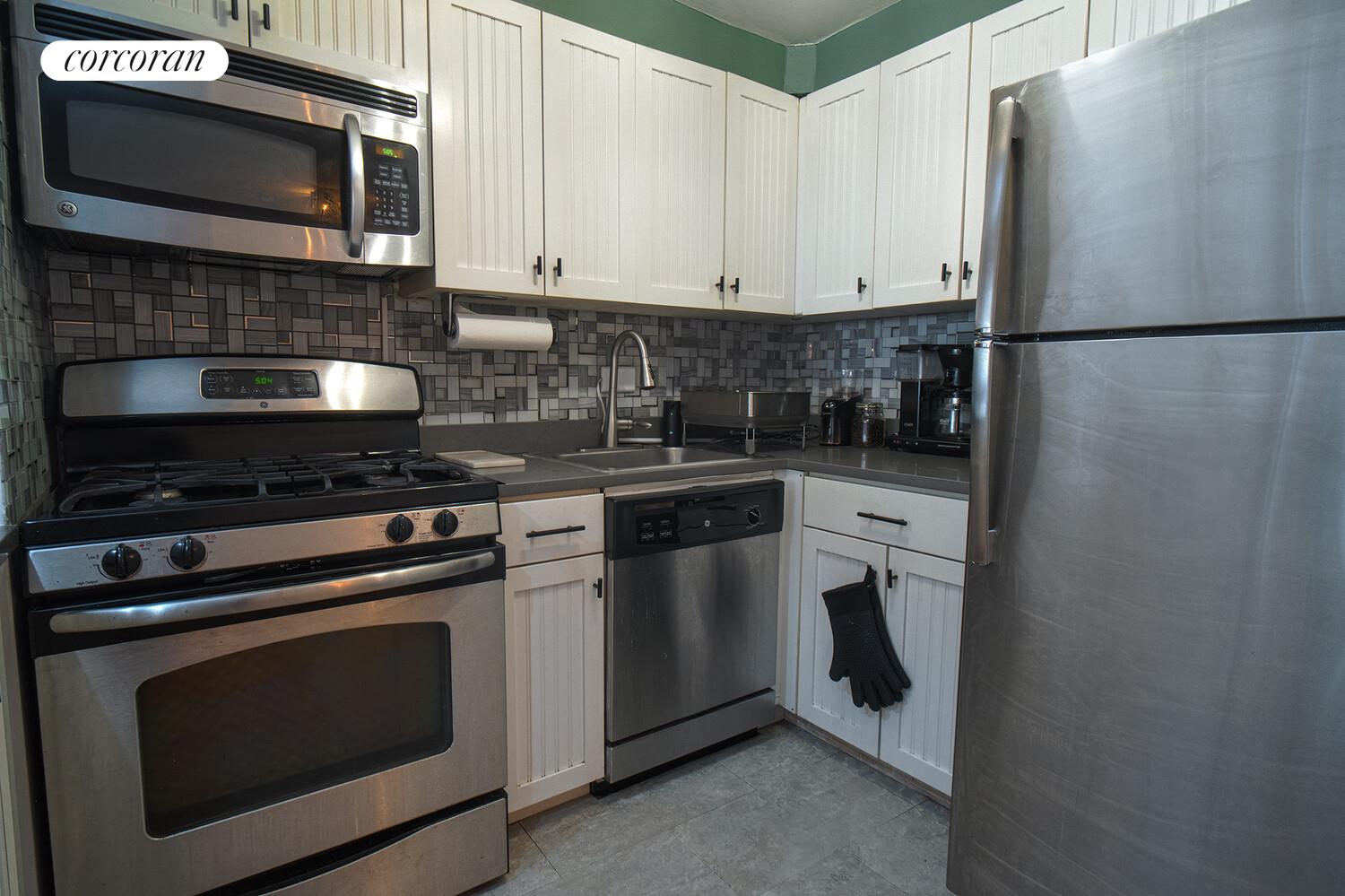 #5 photo, 370 E 76TH Street, Lenox Hill , NY 10021