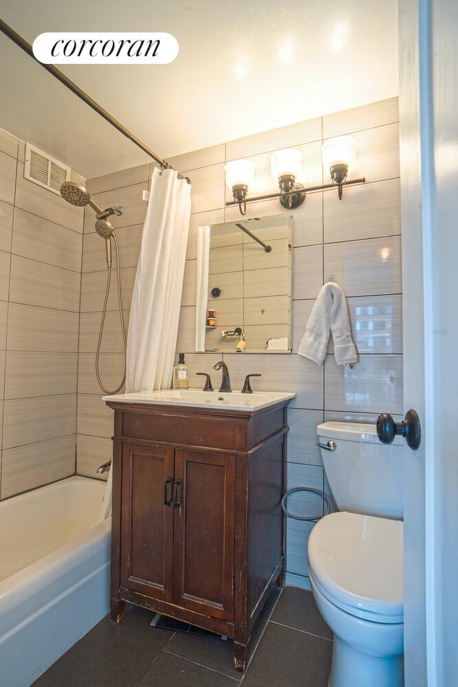 #7 photo, 370 E 76TH Street, Lenox Hill , NY 10021