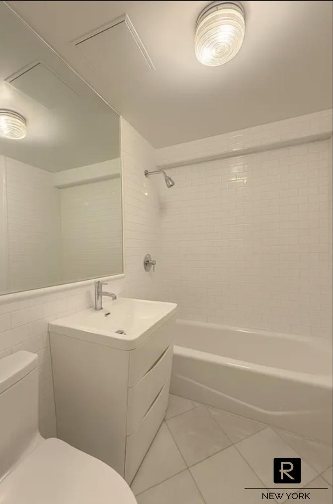 #12 photo, 79 Laight Street, マンハッタン Tribeca , NY 10013