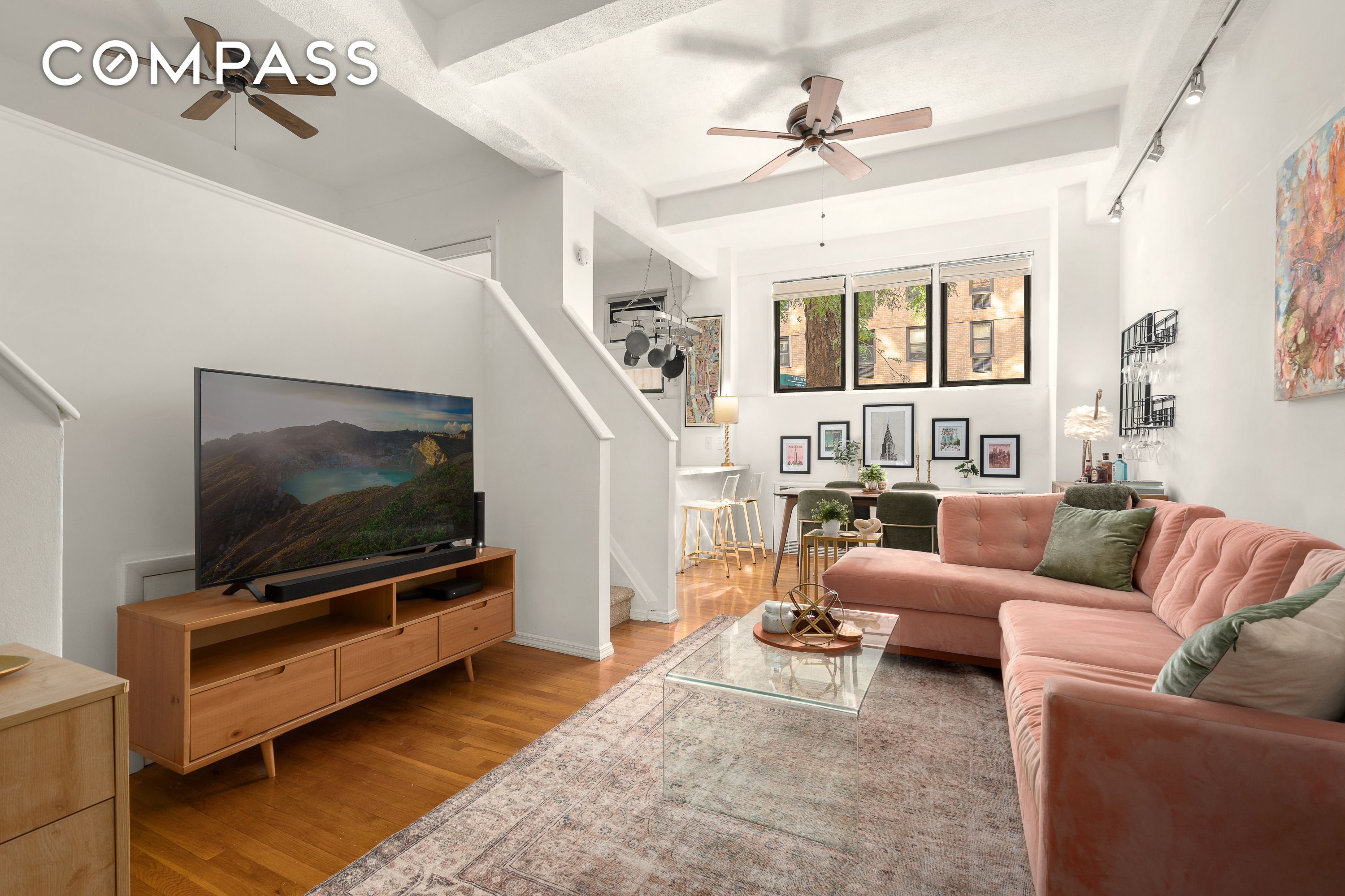 #1 photo, 241 E 76th Street, Lenox Hill , NY 10021