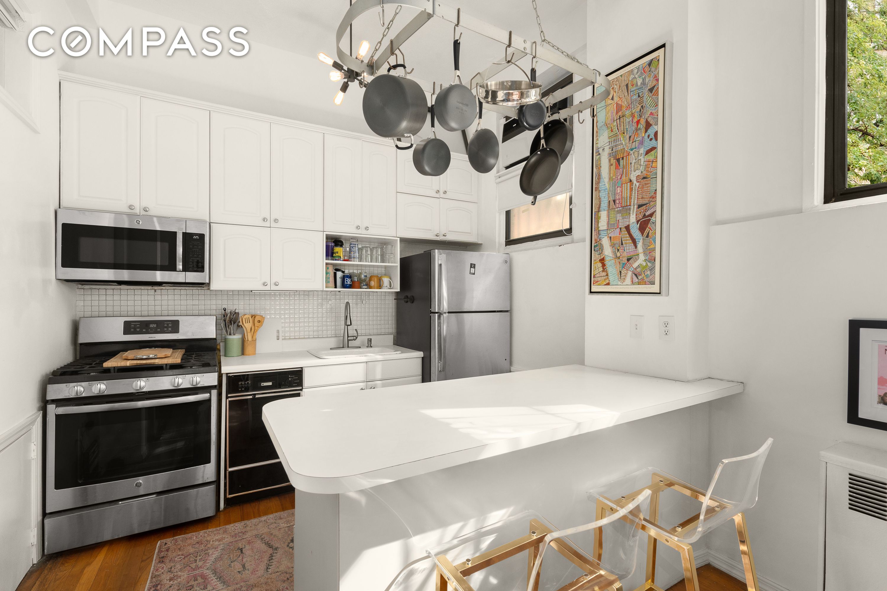 #5 photo, 241 E 76th Street, Lenox Hill , NY 10021