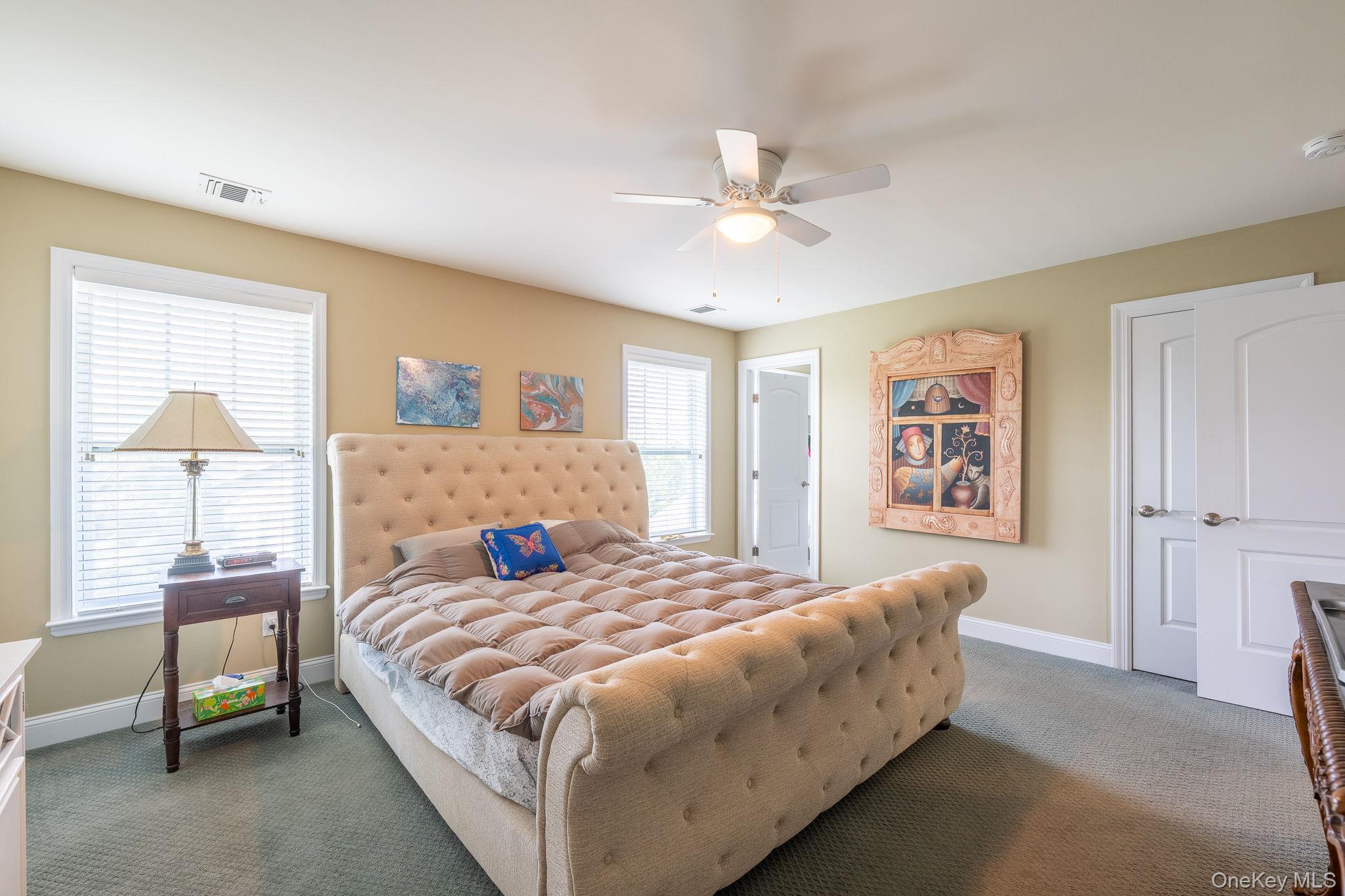 #13 photo, 18 Kennsington Court, サフォーク郡 Riverhead , NY 11901