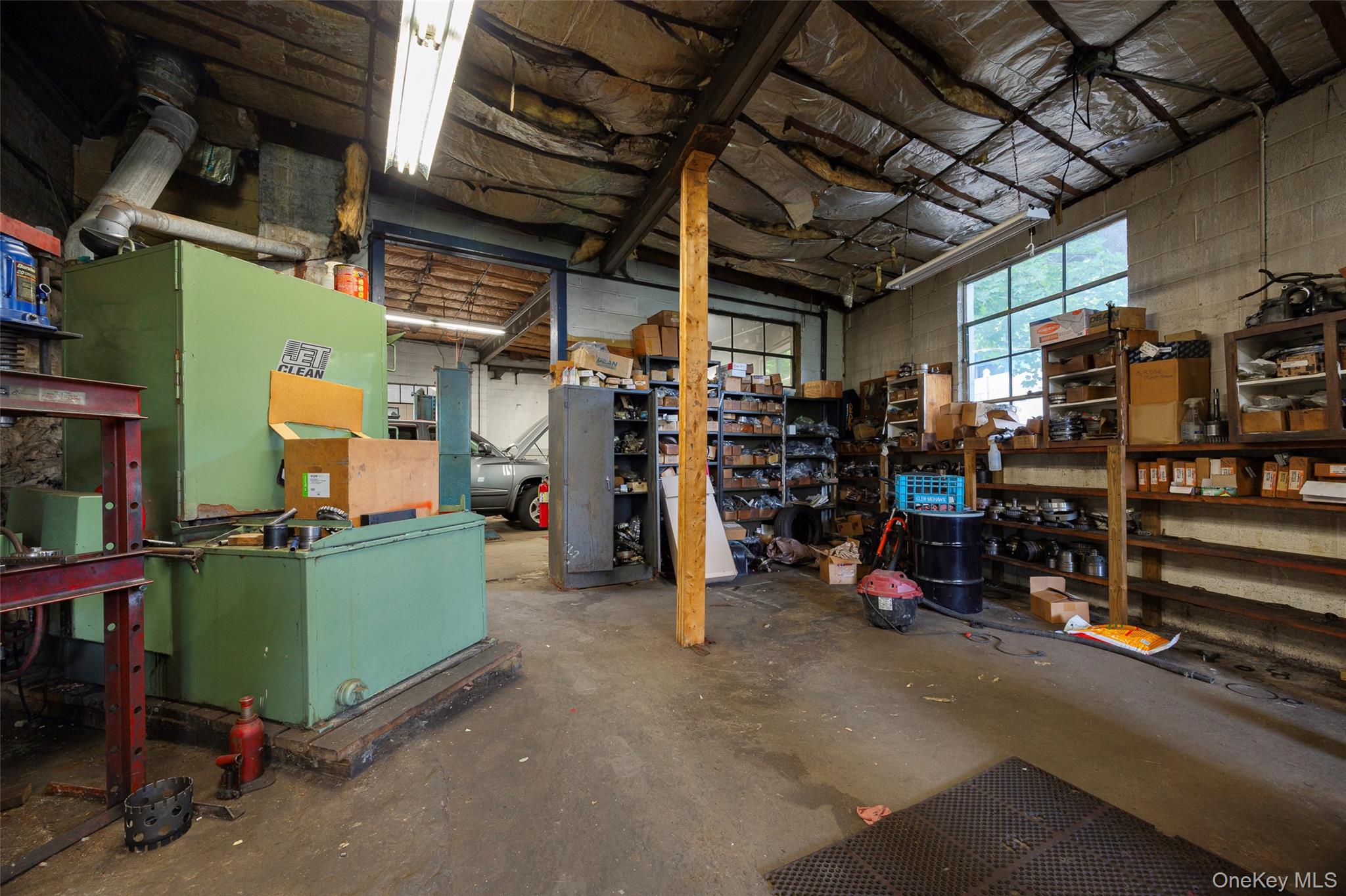 #12 photo, 44 Manchester Road, Poughkeepsie , NY 12603