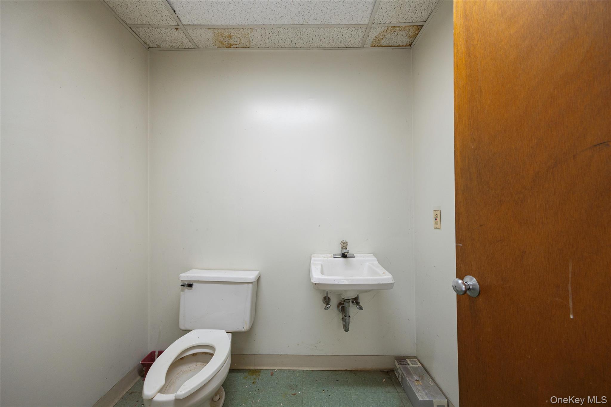 #19 photo, 44 Manchester Road, Poughkeepsie , NY 12603