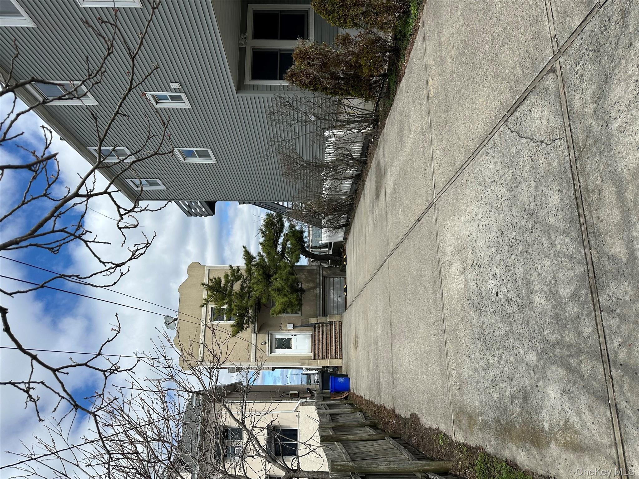#1 photo, 923 West Park Avenue, Long Beach , NY 11756