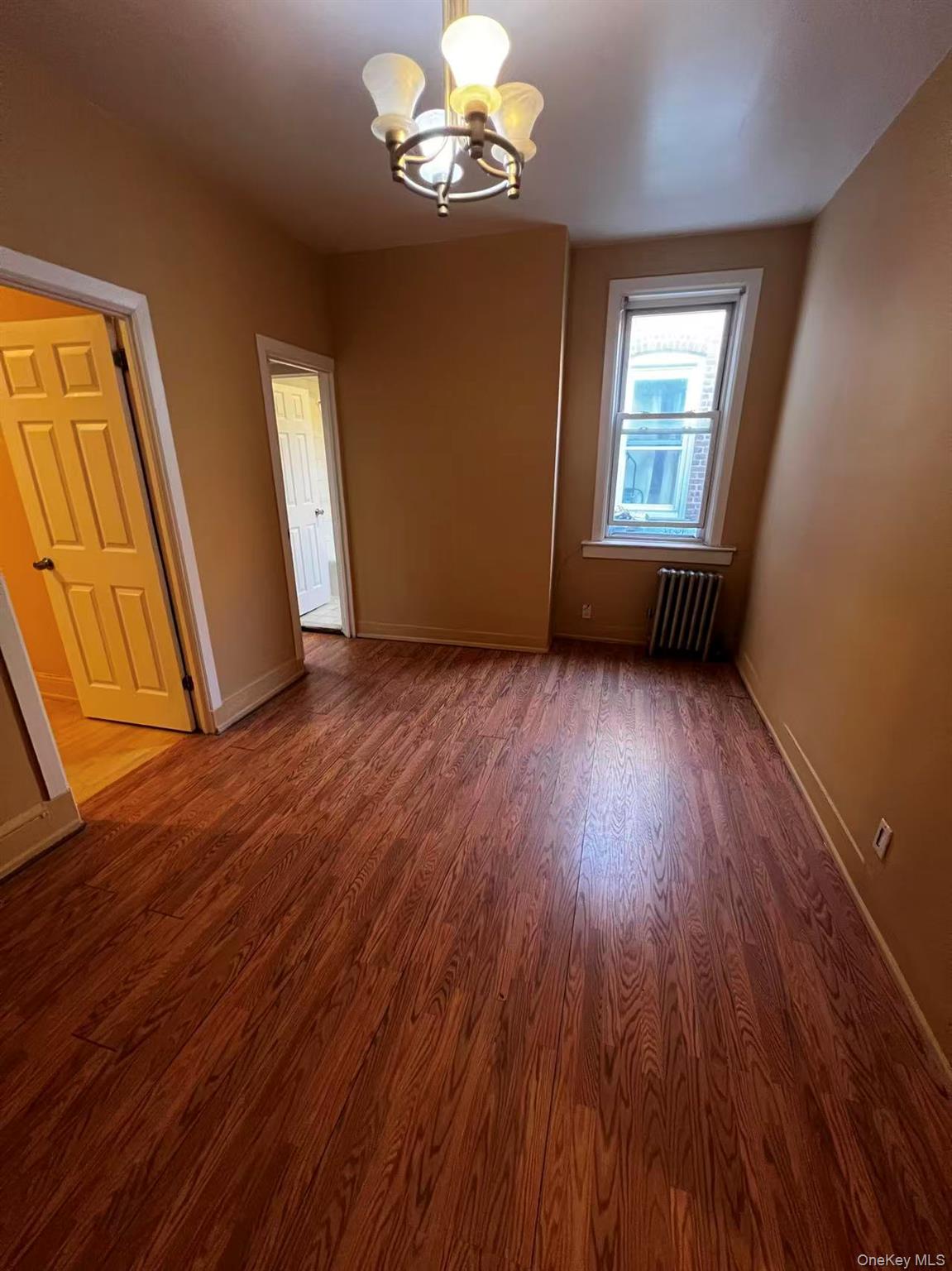 #5 photo, 56-17 Metropolitan Avenue, クイーンズ区 Ridgewood , NY 11385