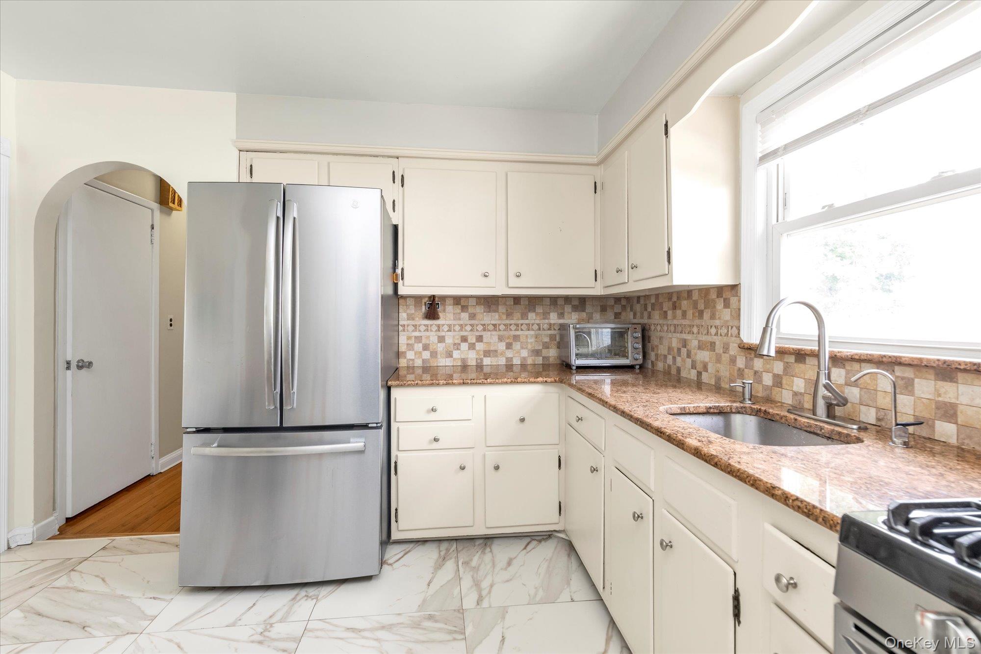 #6 photo, 1039 Elizabeth Street, מחוז נסאו Baldwin , NY 11510