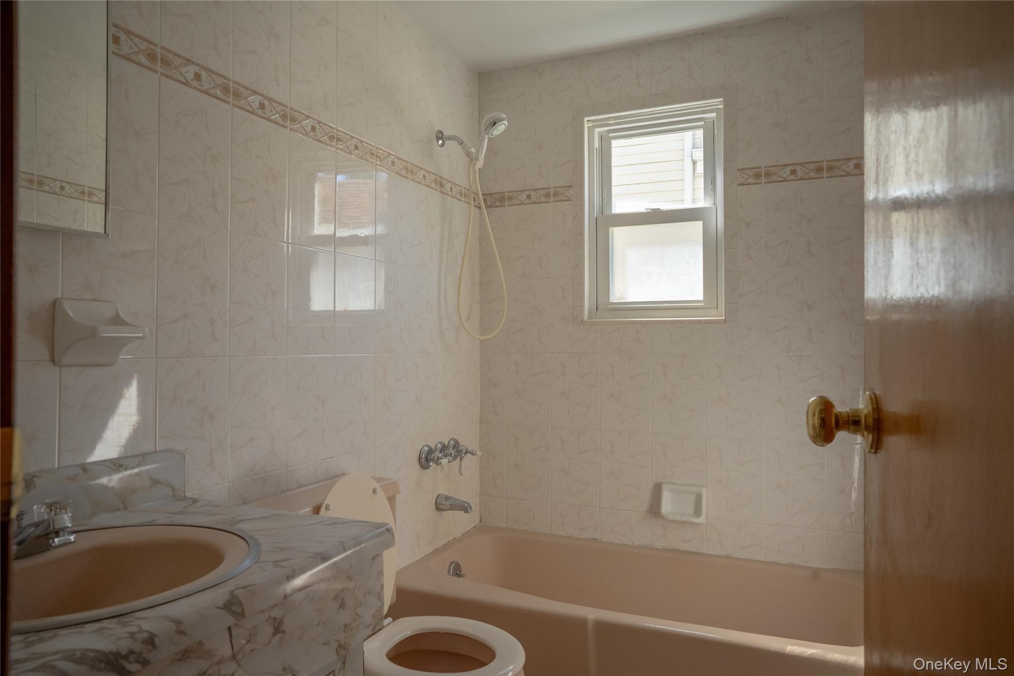 #13 photo, 1109 Jefferson Place, Baldwin , NY 11510