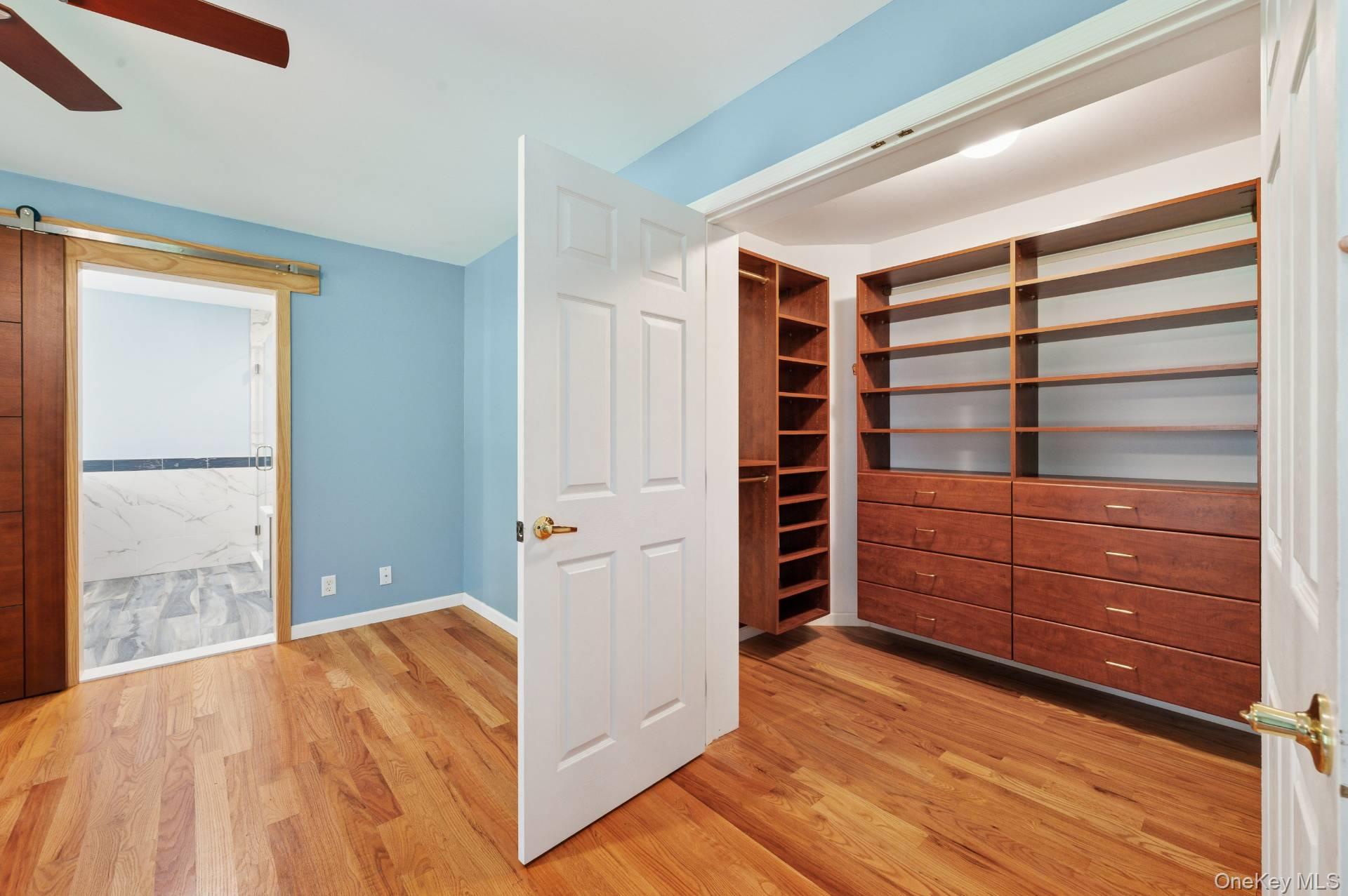 #19 photo, 70 Straight Path, Southampton , NY 11968