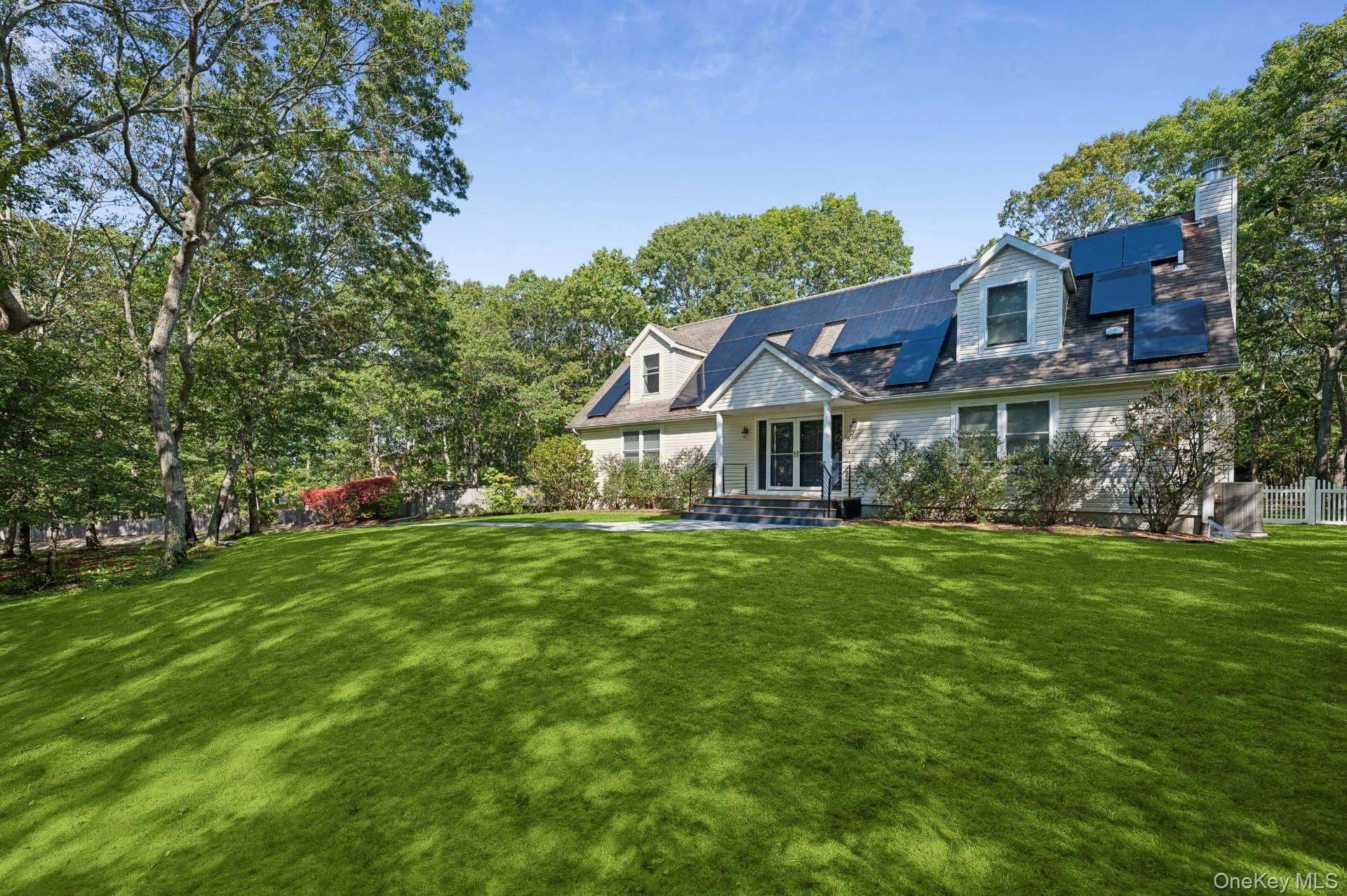 #2 photo, 70 Straight Path, Southampton , NY 11968