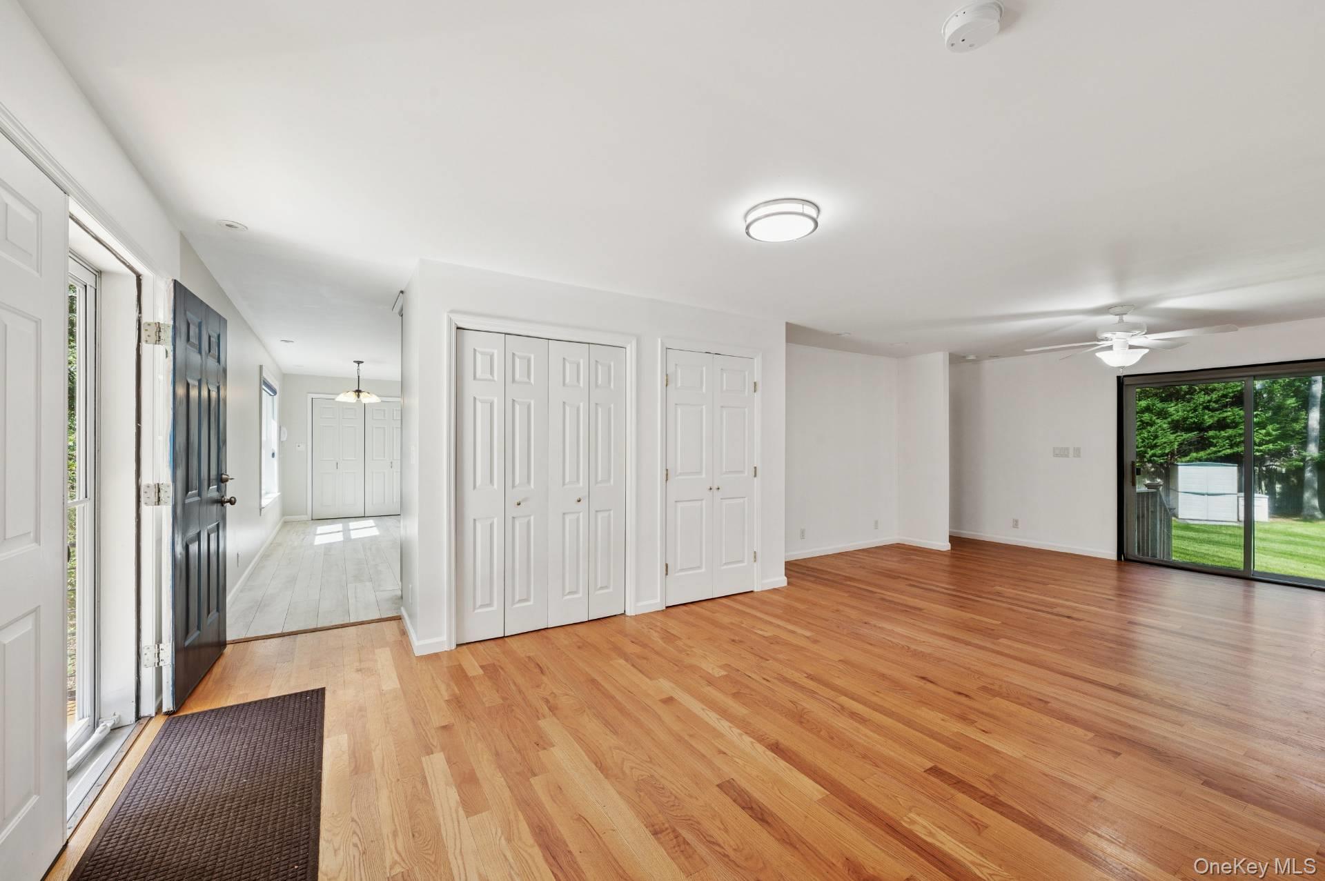 #7 photo, 70 Straight Path, Southampton , NY 11968