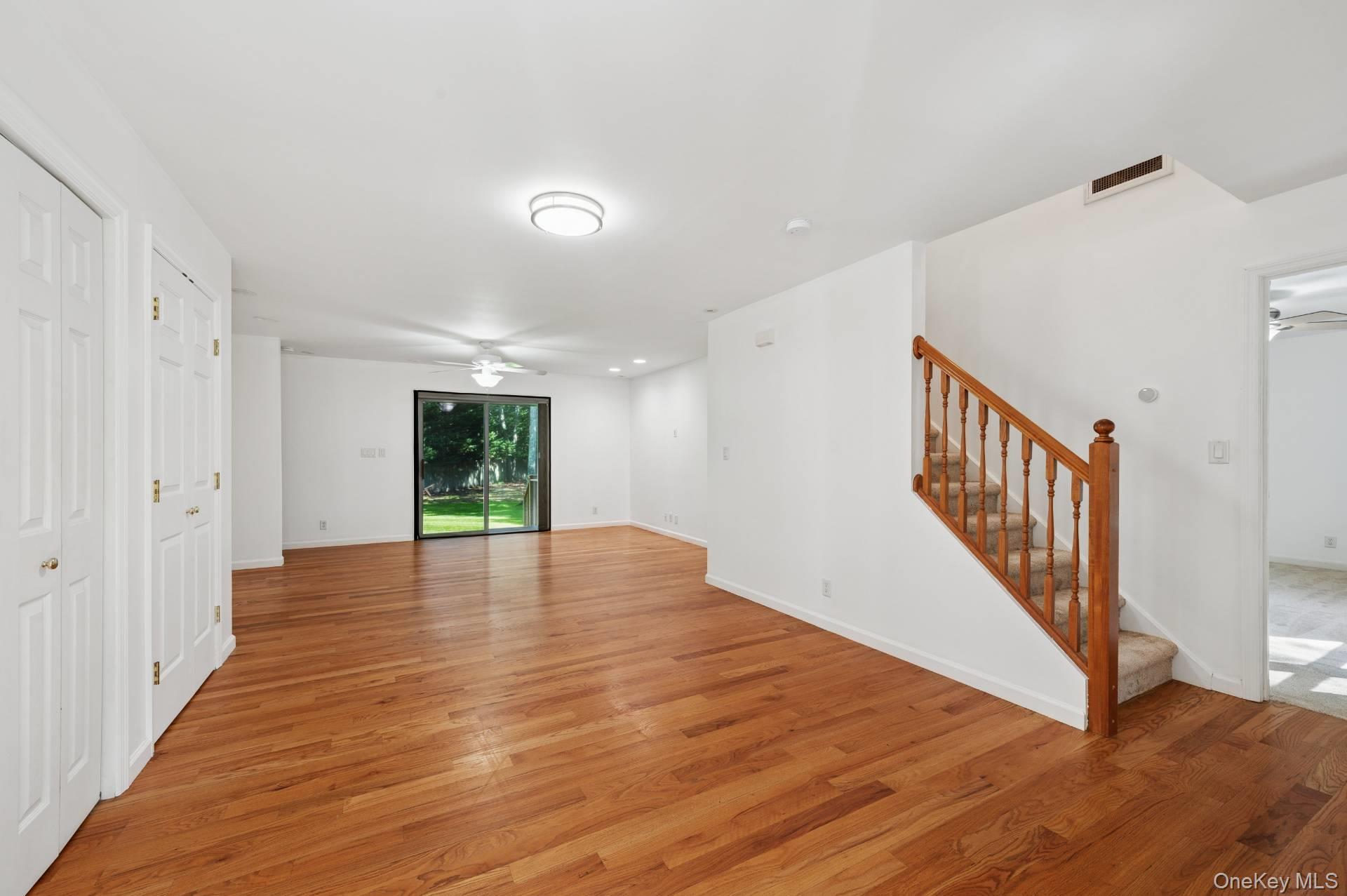 #9 photo, 70 Straight Path, Southampton , NY 11968