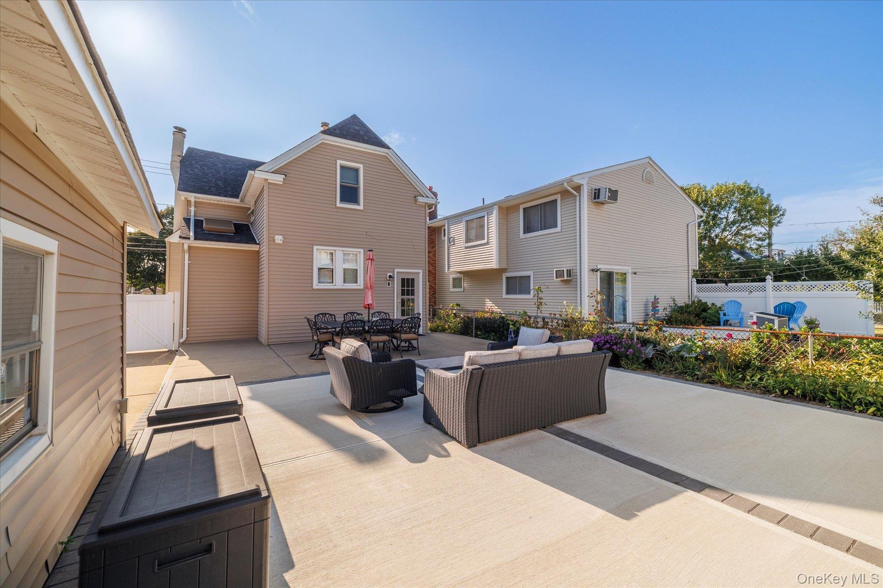 #17 photo, 2989 Grand Boulevard, Baldwin , NY 11510