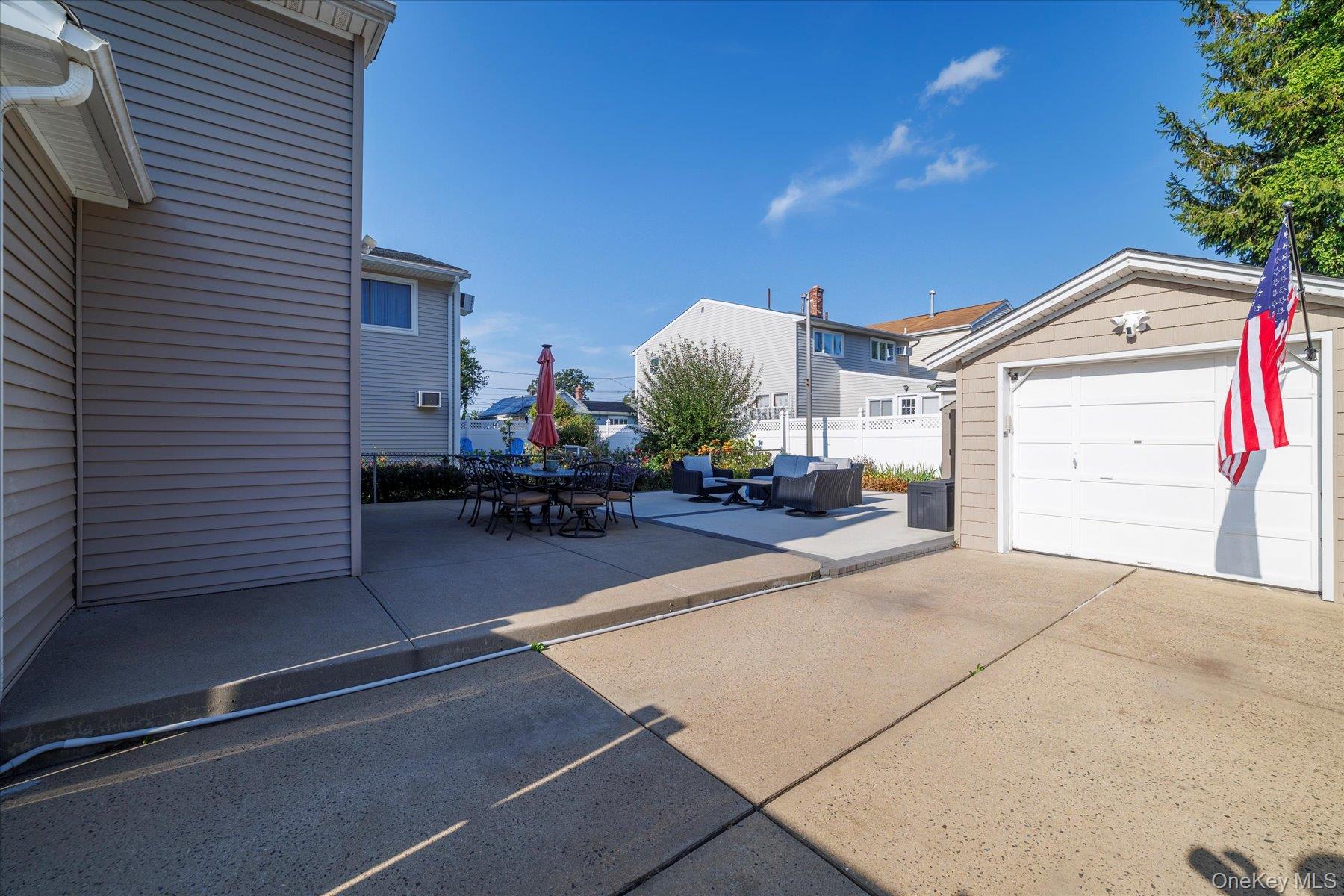 #3 photo, 2989 Grand Boulevard, Baldwin , NY 11510