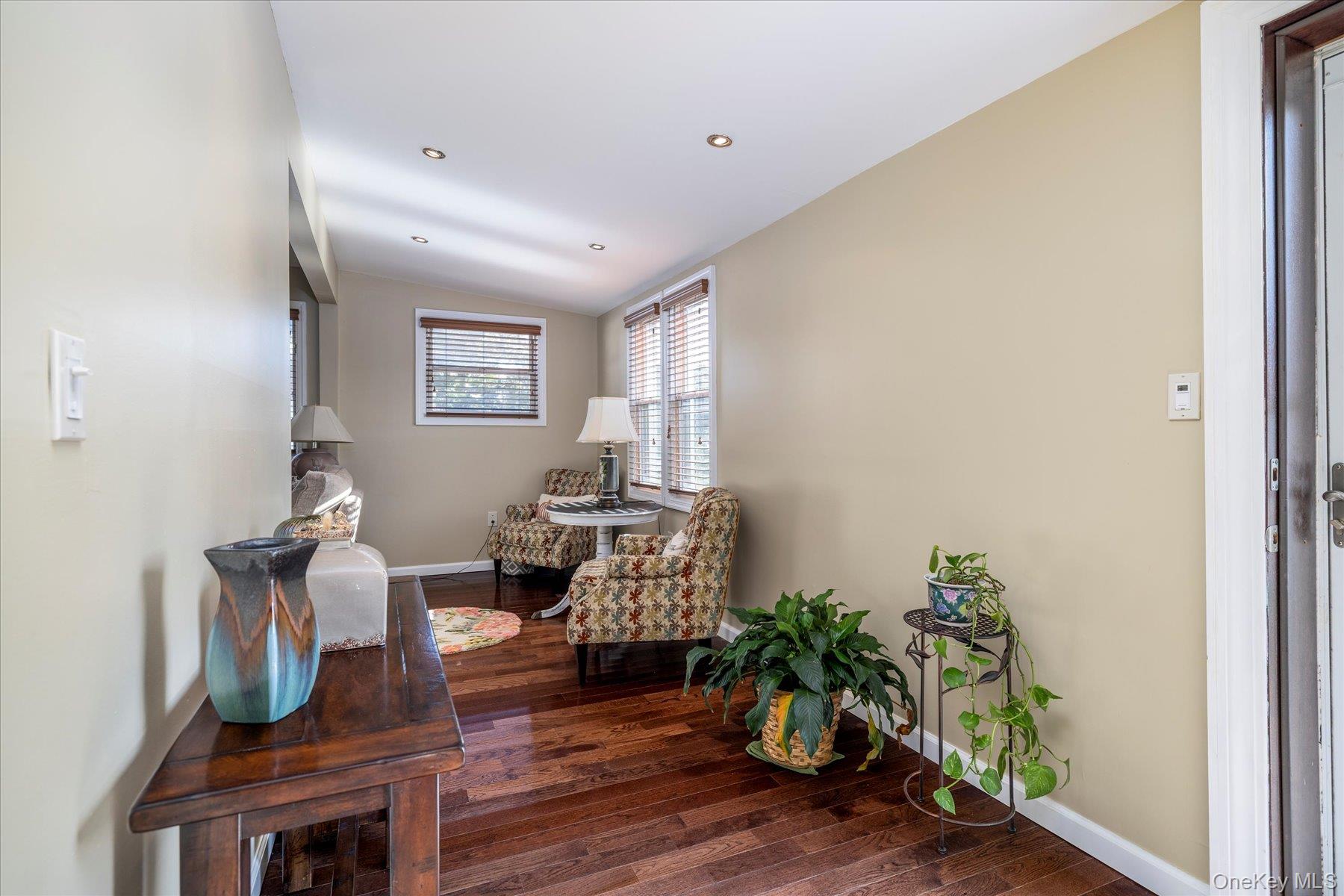 #5 photo, 2989 Grand Boulevard, Baldwin , NY 11510