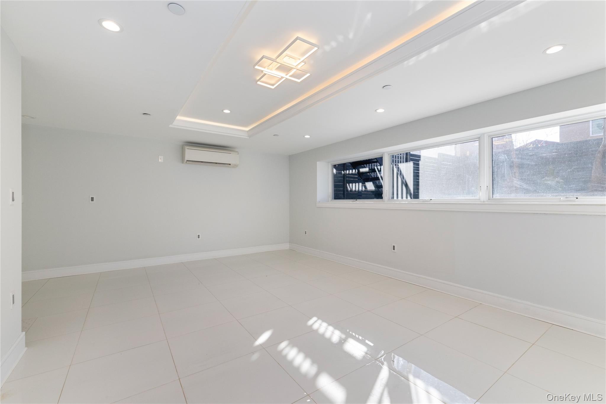 #4 photo, 33-64 11th Street, Astoria , NY 11106