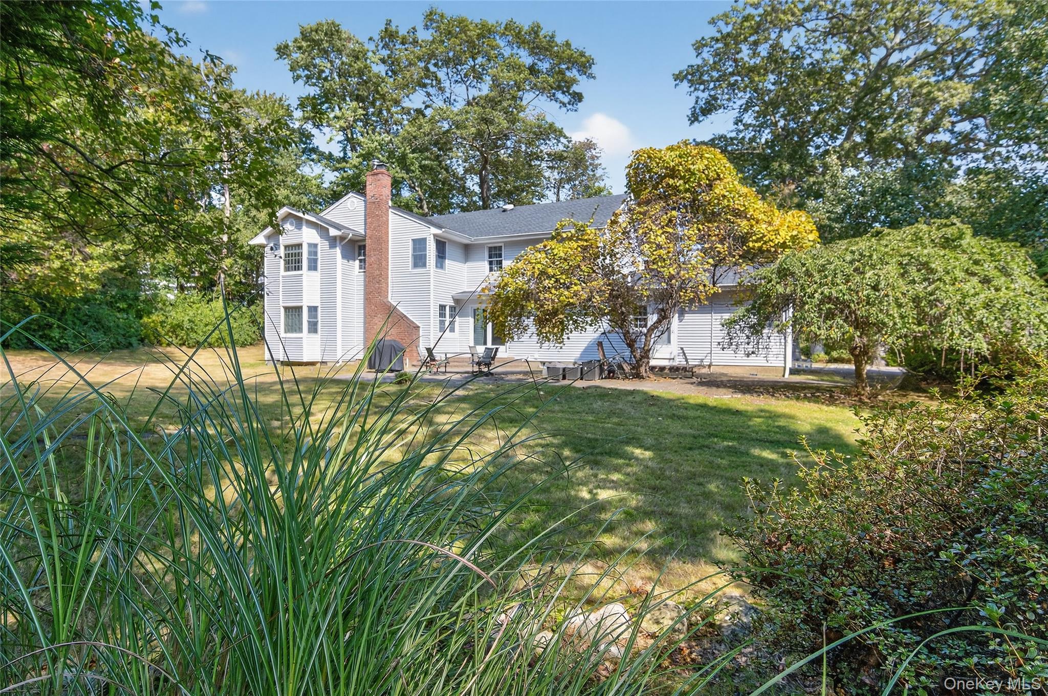 #4 photo, 19 Woodvale Drive, Laurel Hollow , NY 11791