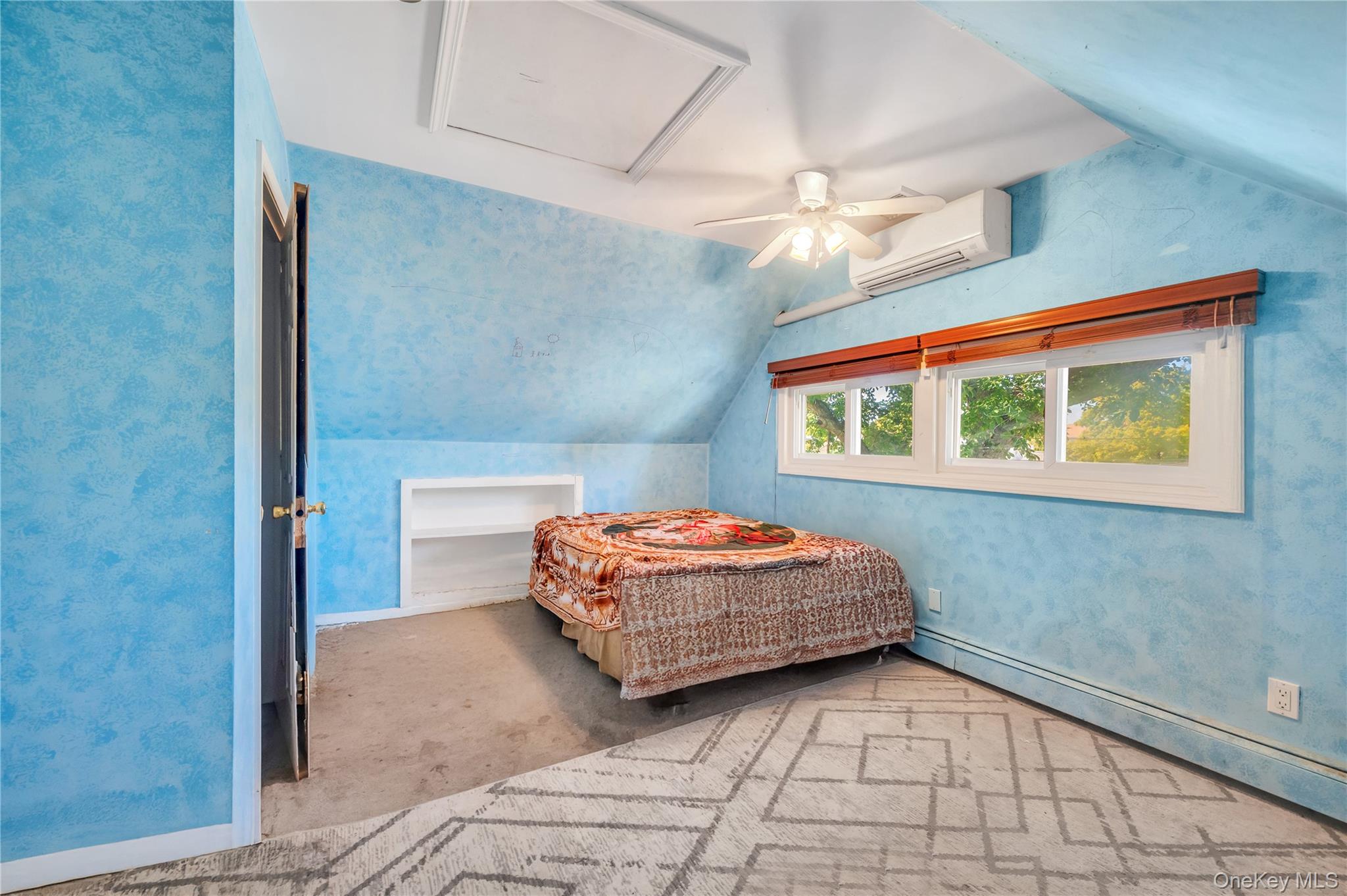 #18 photo, 6 Regal Lane, Levittown , NY 11756