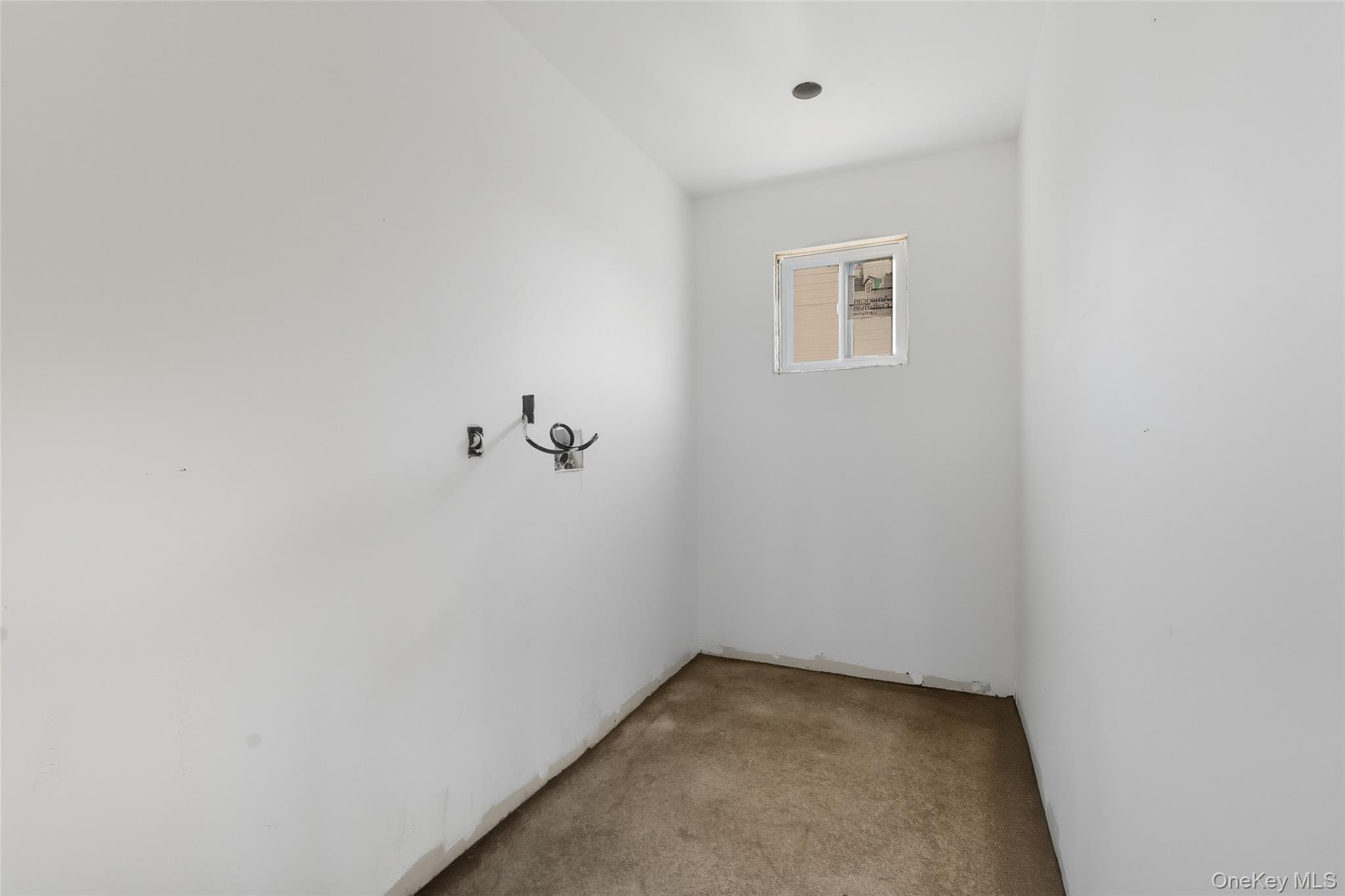 #11 photo, 86 Moffitt Boulevard, Islip , NY 11751