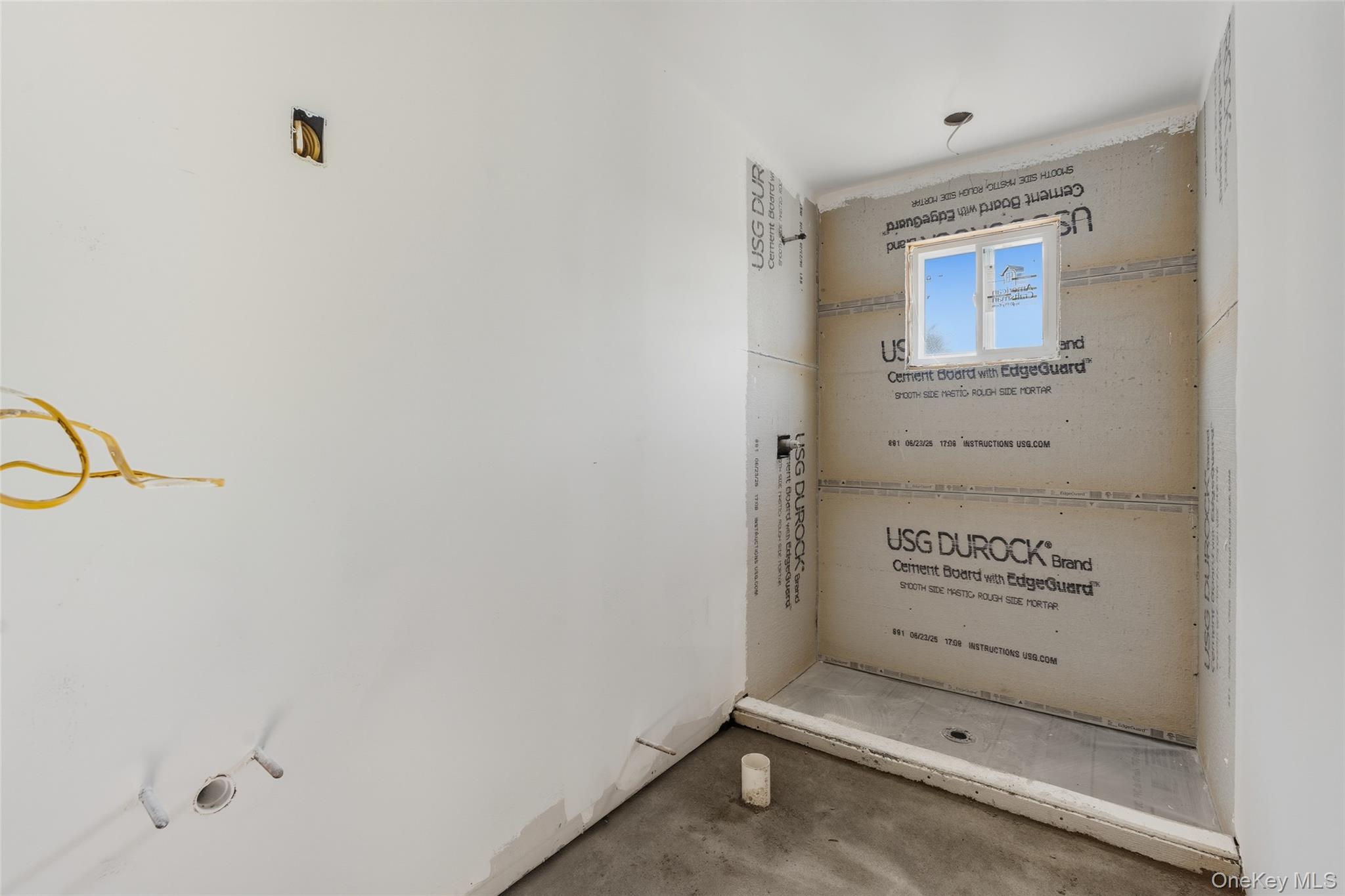 #12 photo, 86 Moffitt Boulevard, Islip , NY 11751