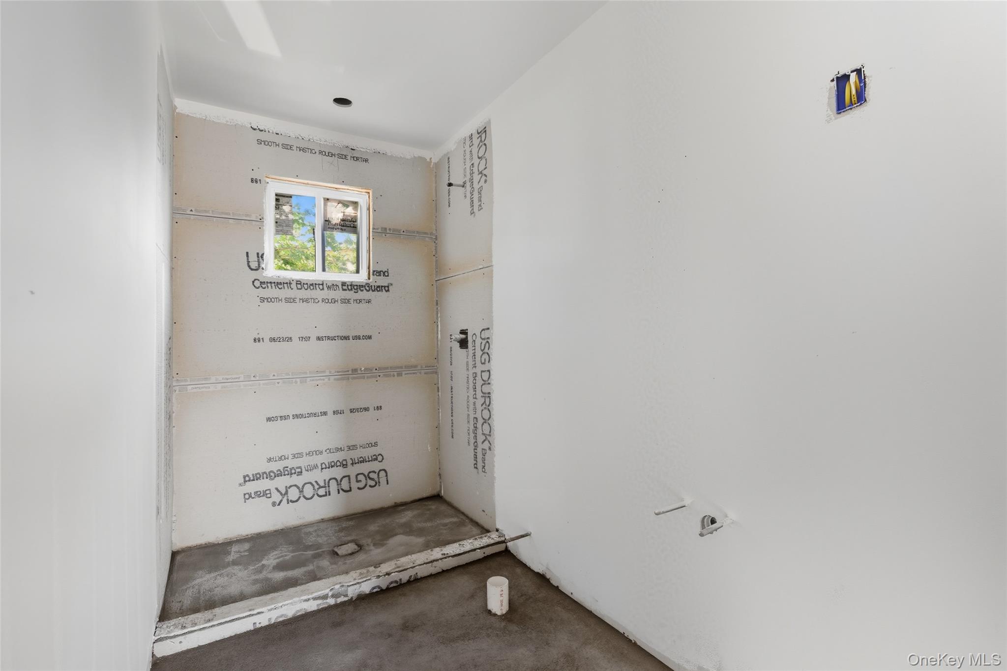 #13 photo, 86 Moffitt Boulevard, Islip , NY 11751