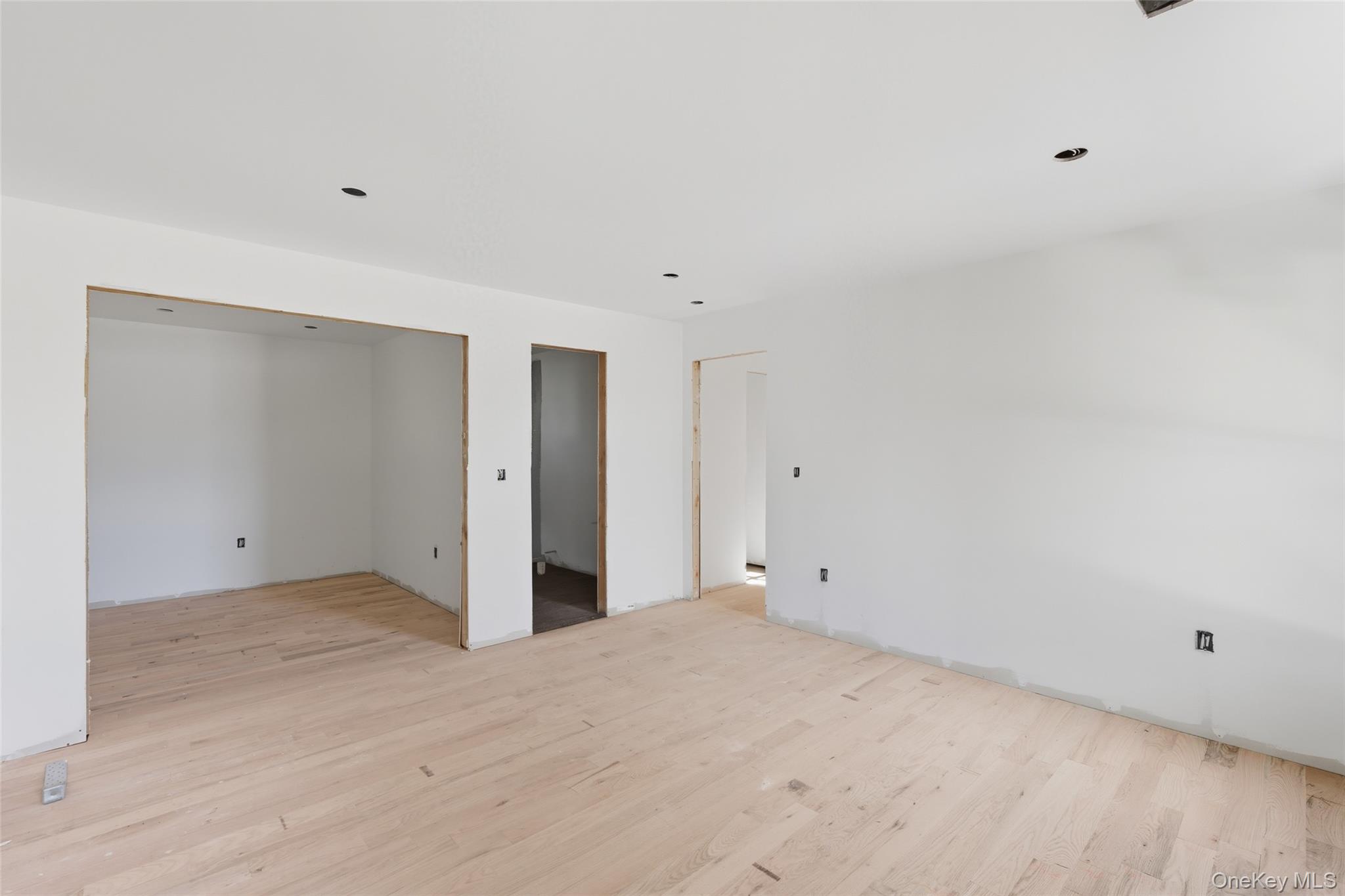 #15 photo, 86 Moffitt Boulevard, Islip , NY 11751