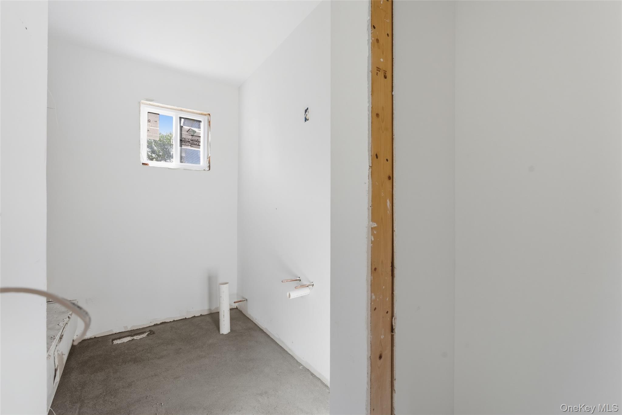 #6 photo, 86 Moffitt Boulevard, Islip , NY 11751