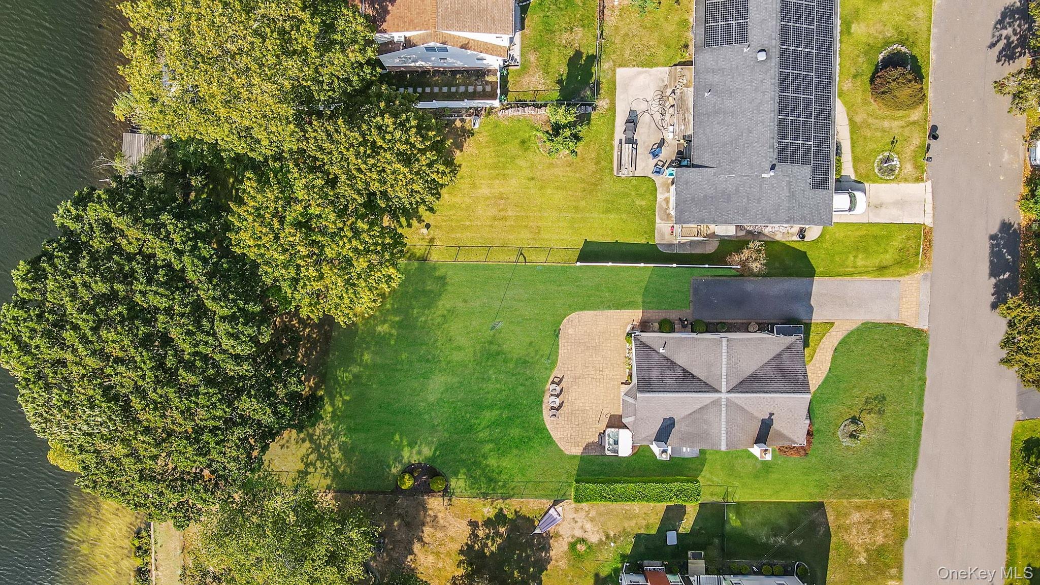 #18 photo, 12 Maple Avenue, East Patchogue , NY 11772