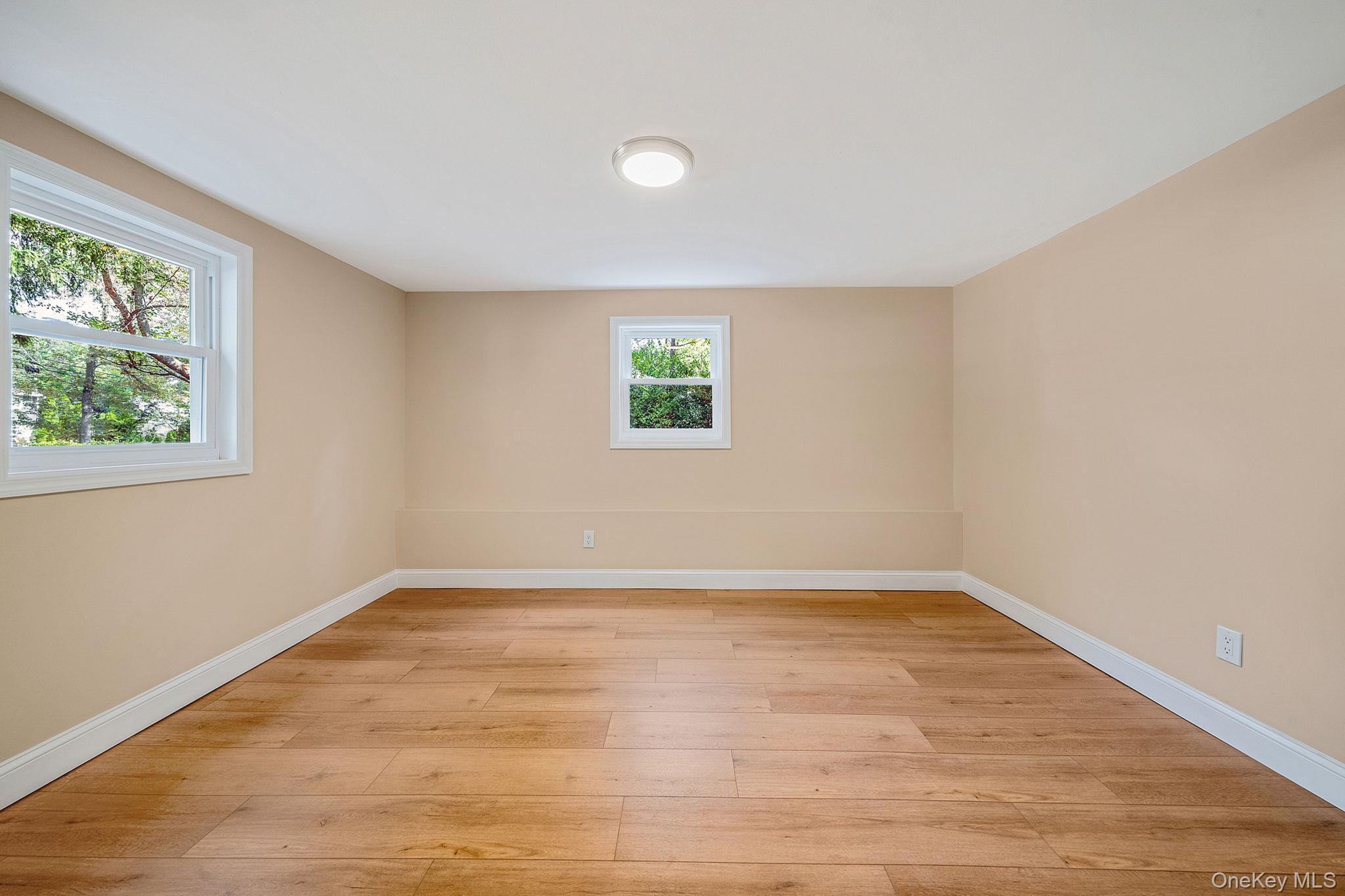 #15 photo, 12 Andover Place, सफ़ोक काउंटी Huntington , NY 11743