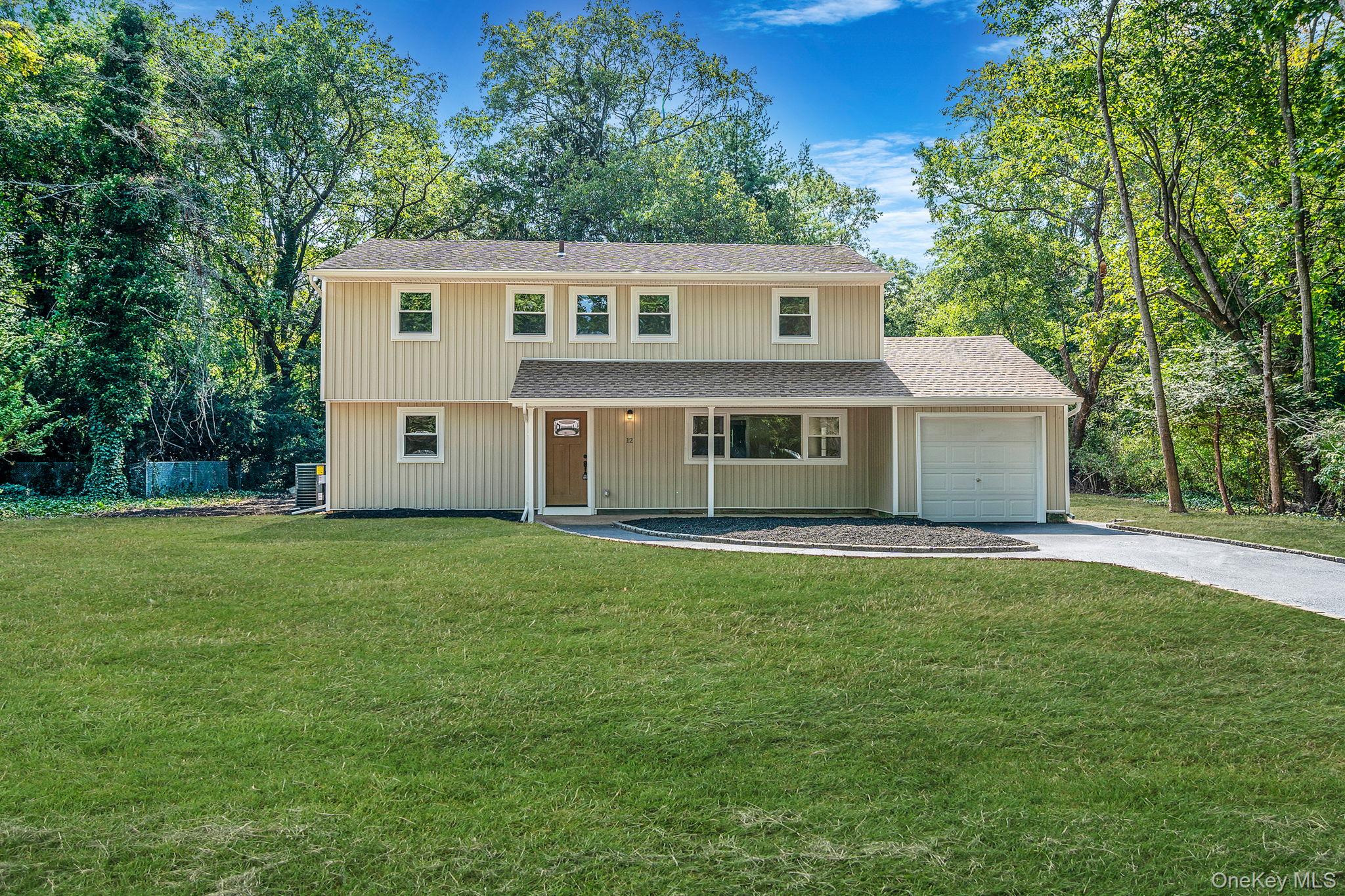 #2 photo, 12 Andover Place, सफ़ोक काउंटी Huntington , NY 11743