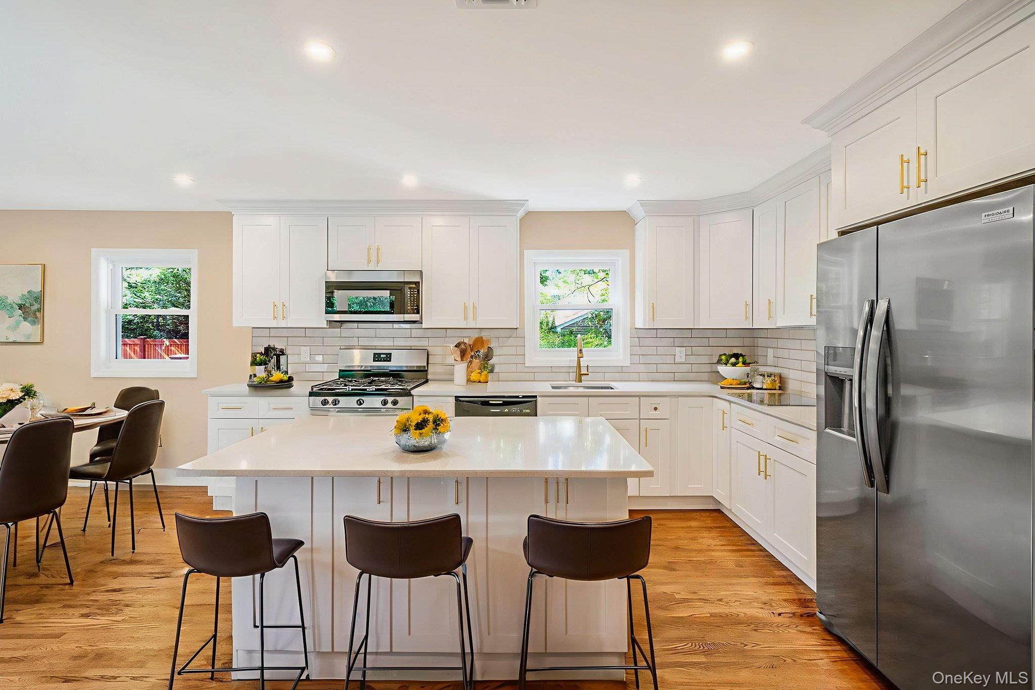 #9 photo, 12 Andover Place, सफ़ोक काउंटी Huntington , NY 11743