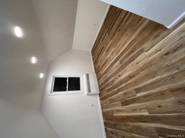 #17 photo, 35 W Belle Terre Avenue, 东长岛 Lindenhurst , NY 11757