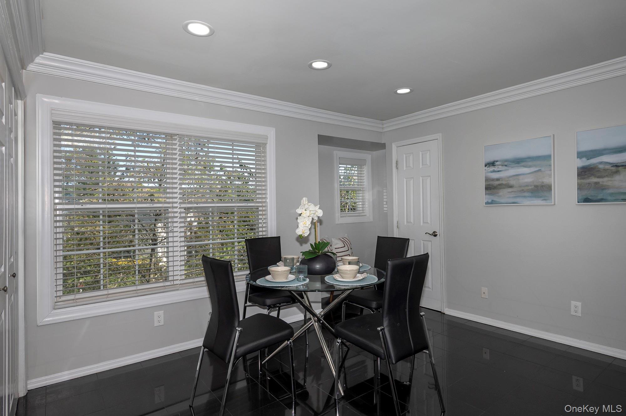 #4 photo, 80 Overlook Drive, サフォーク郡 Farmingville , NY 11738